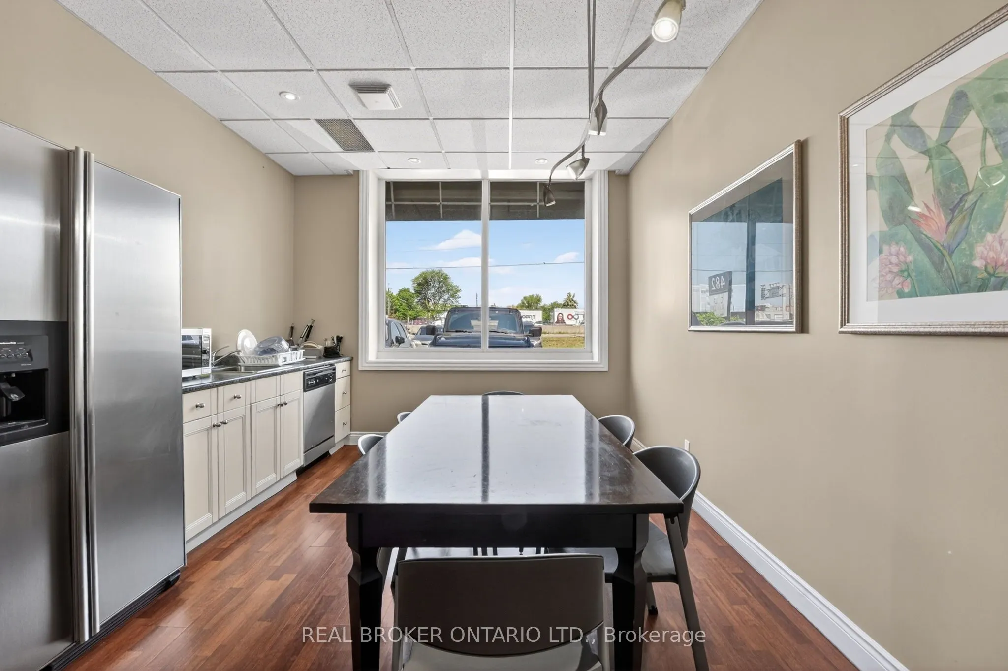 482 S Service Road E #114