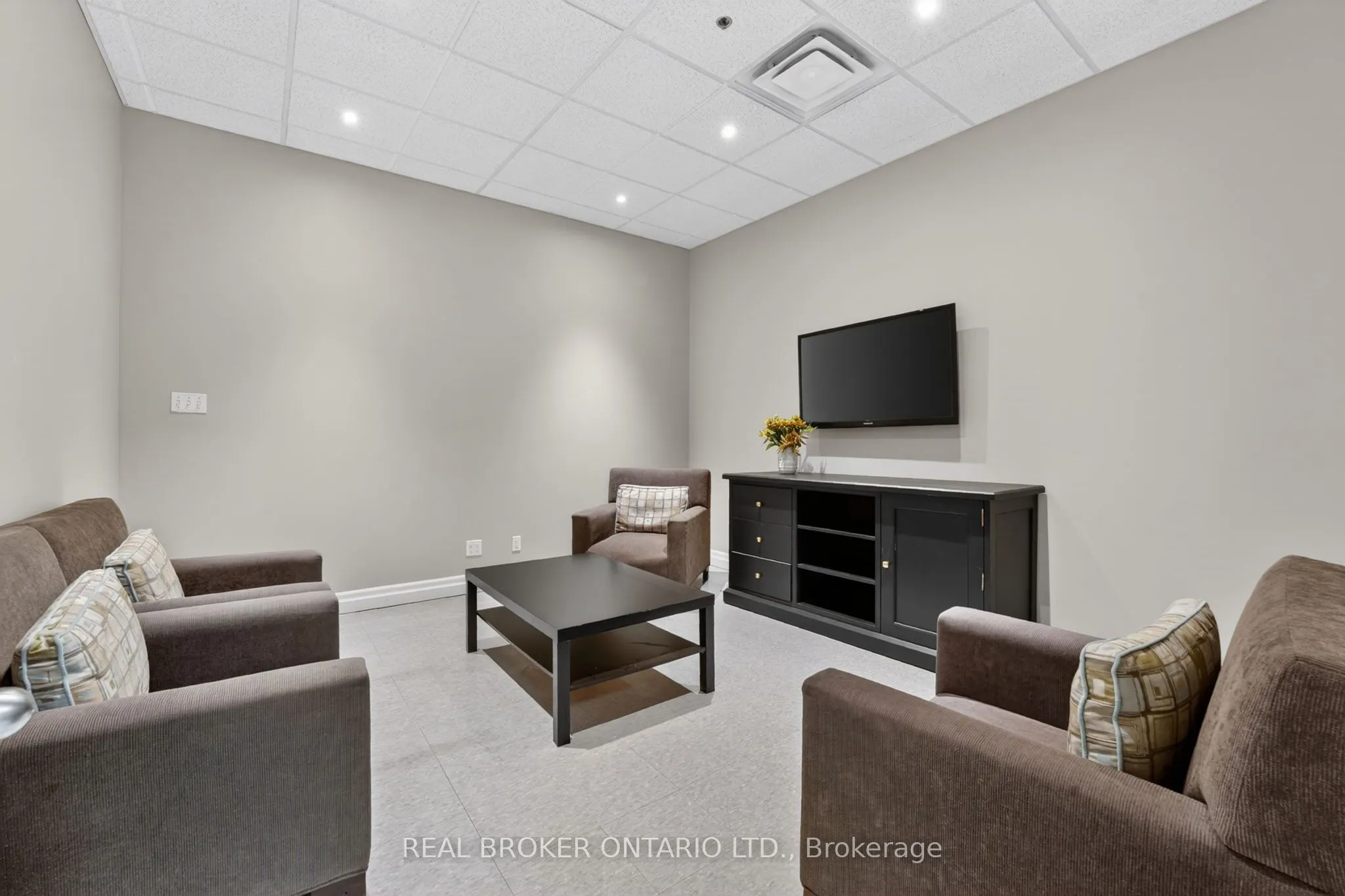 482 S Service Road E #114