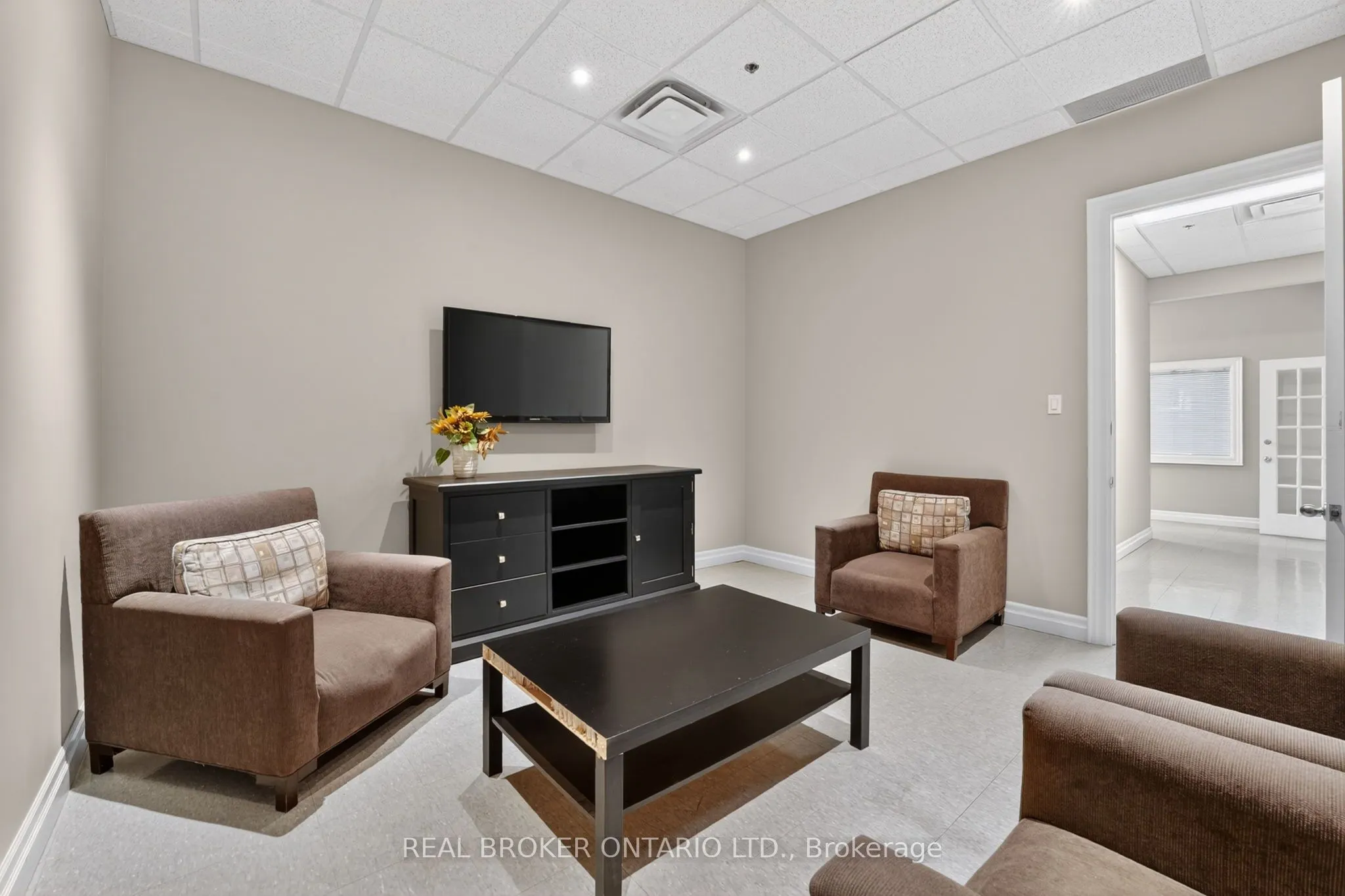 482 S Service Road E #114