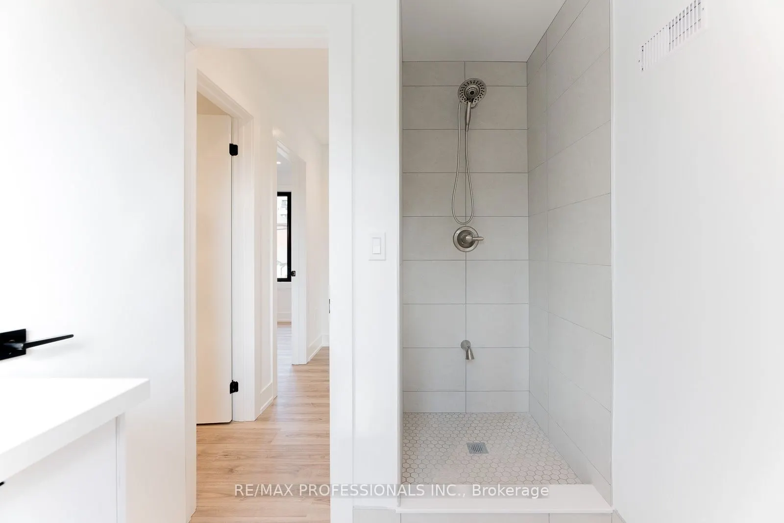 38 Thirty Third Street #GRDNSUITE