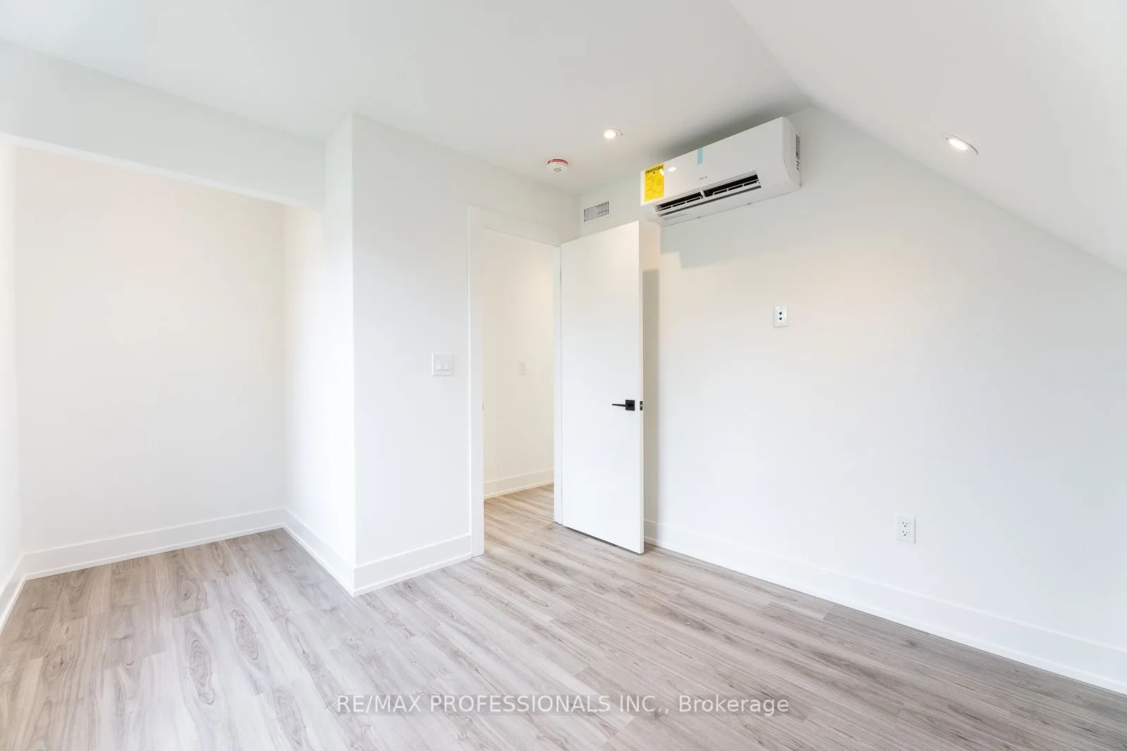 38 Thirty Third Street #GRDNSUITE