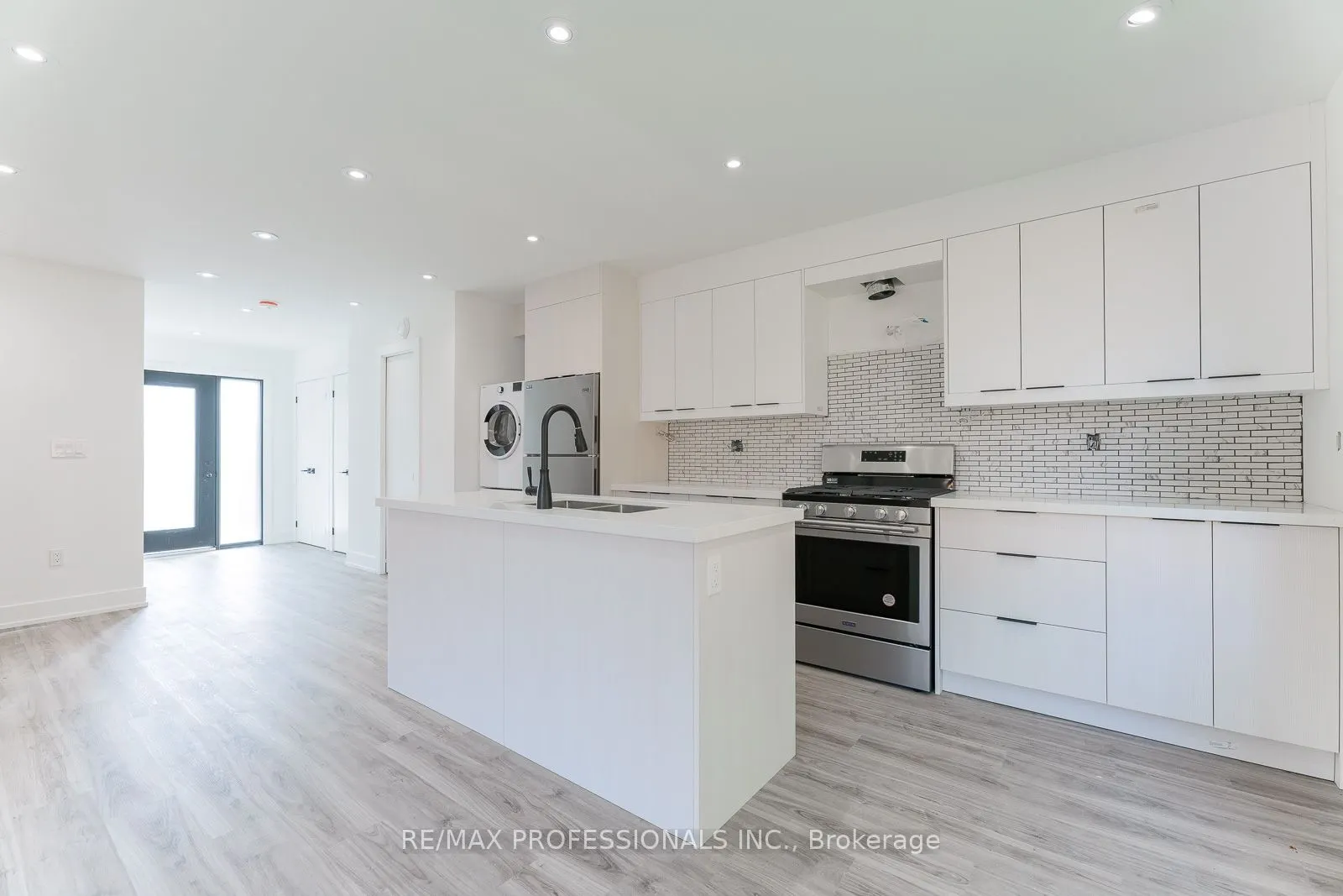 38 Thirty Third Street #GRDNSUITE
