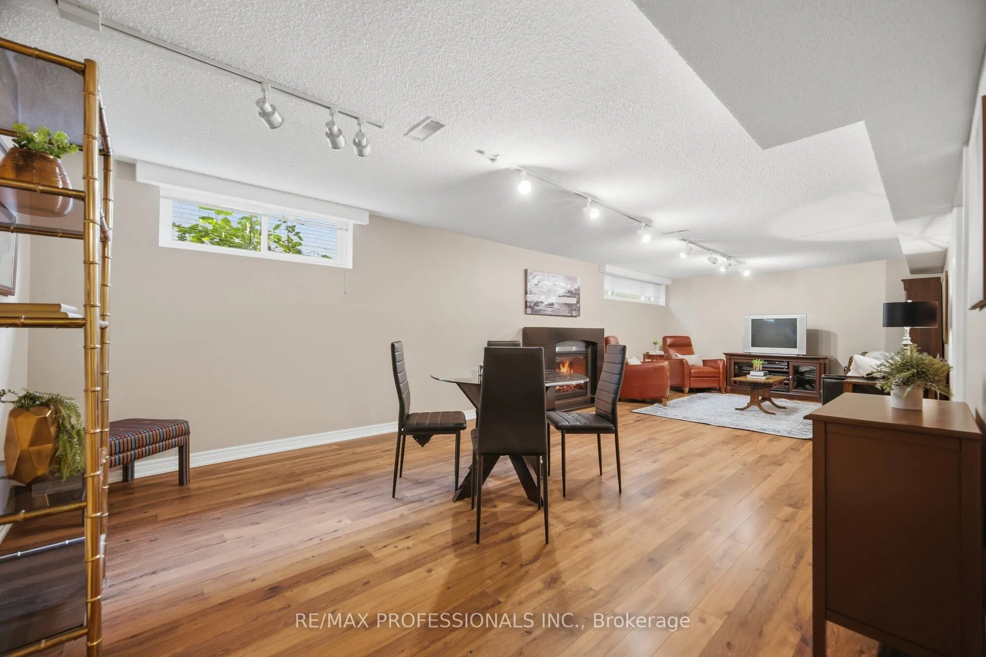 14 Strathdee Drive