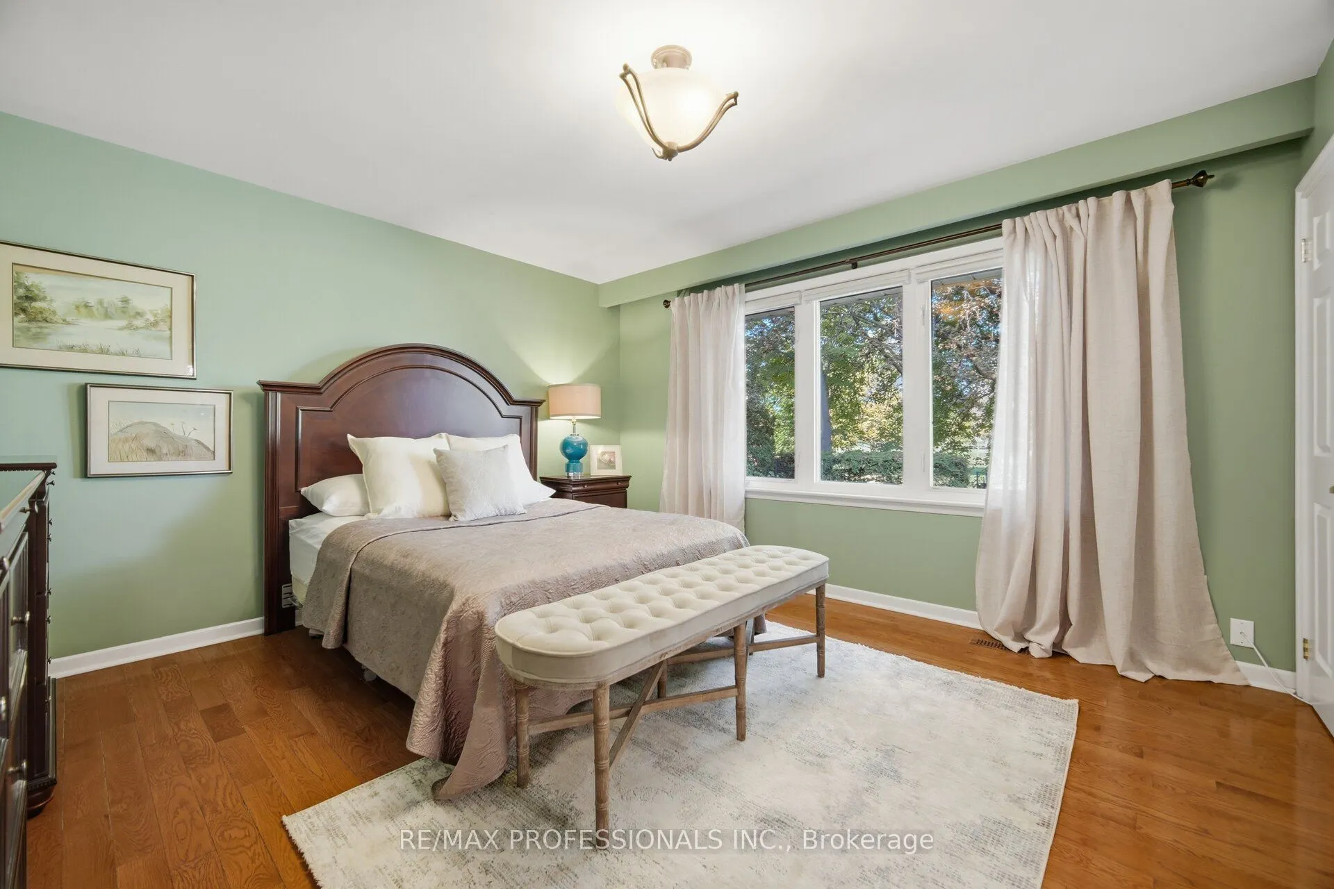14 Strathdee Drive