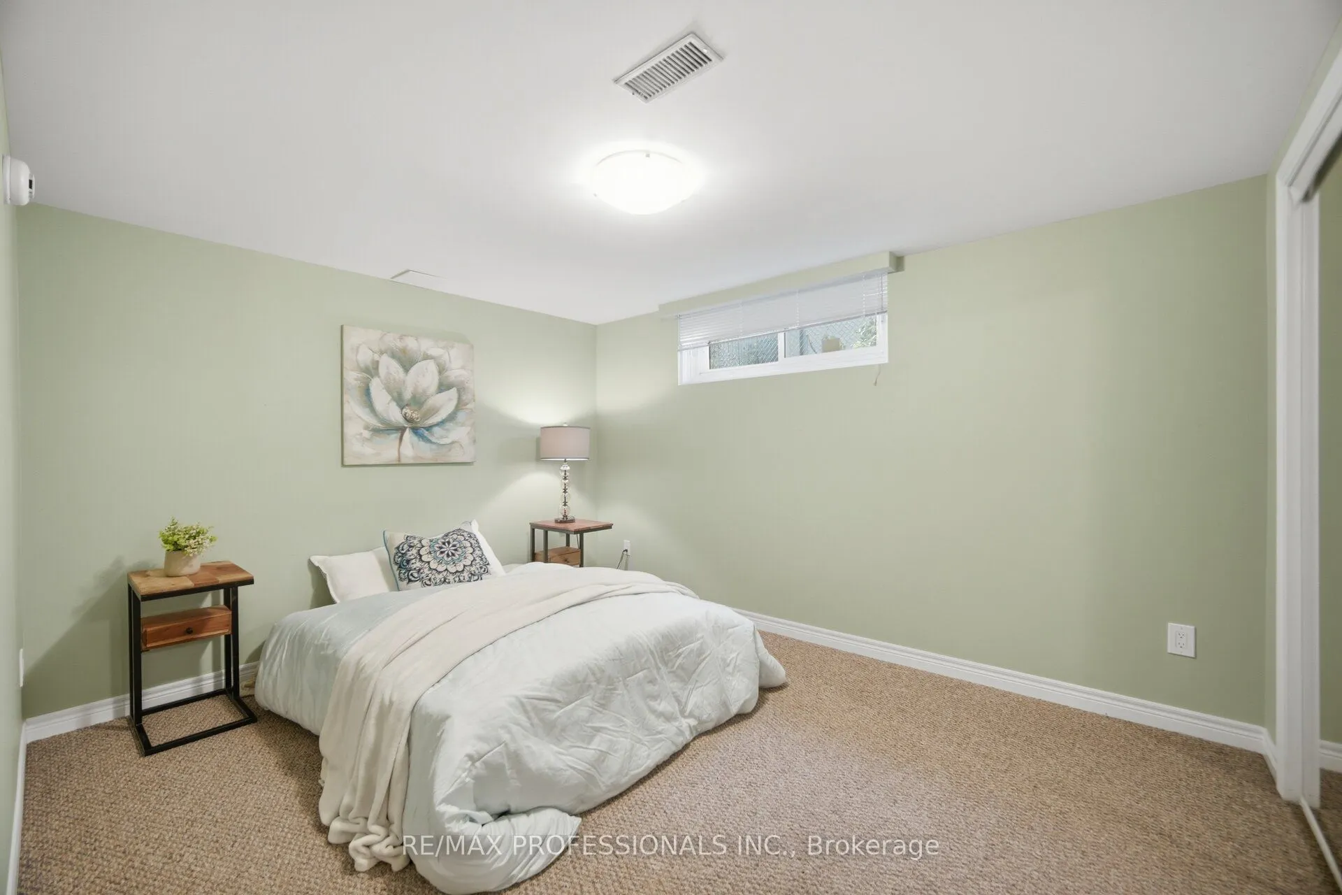 14 Strathdee Drive