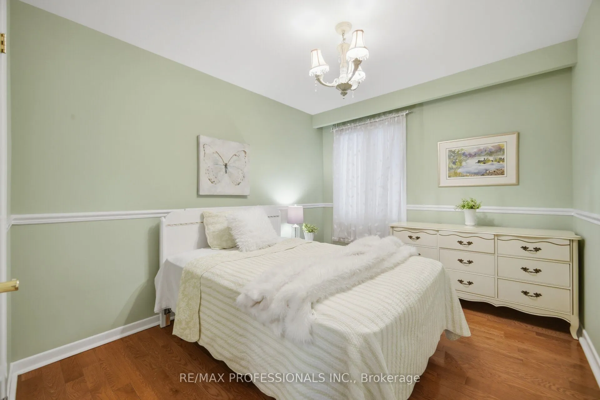 14 Strathdee Drive