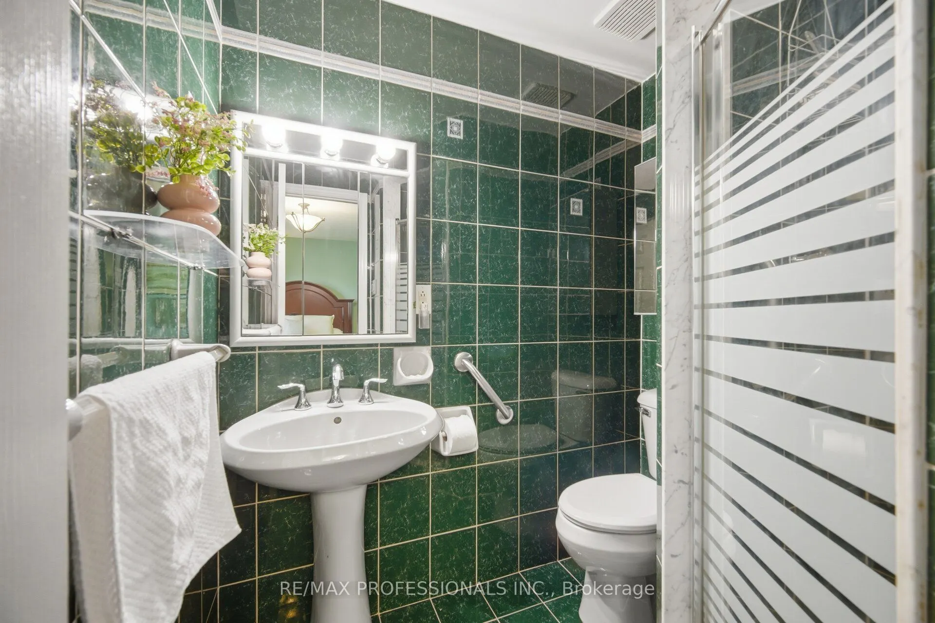 14 Strathdee Drive