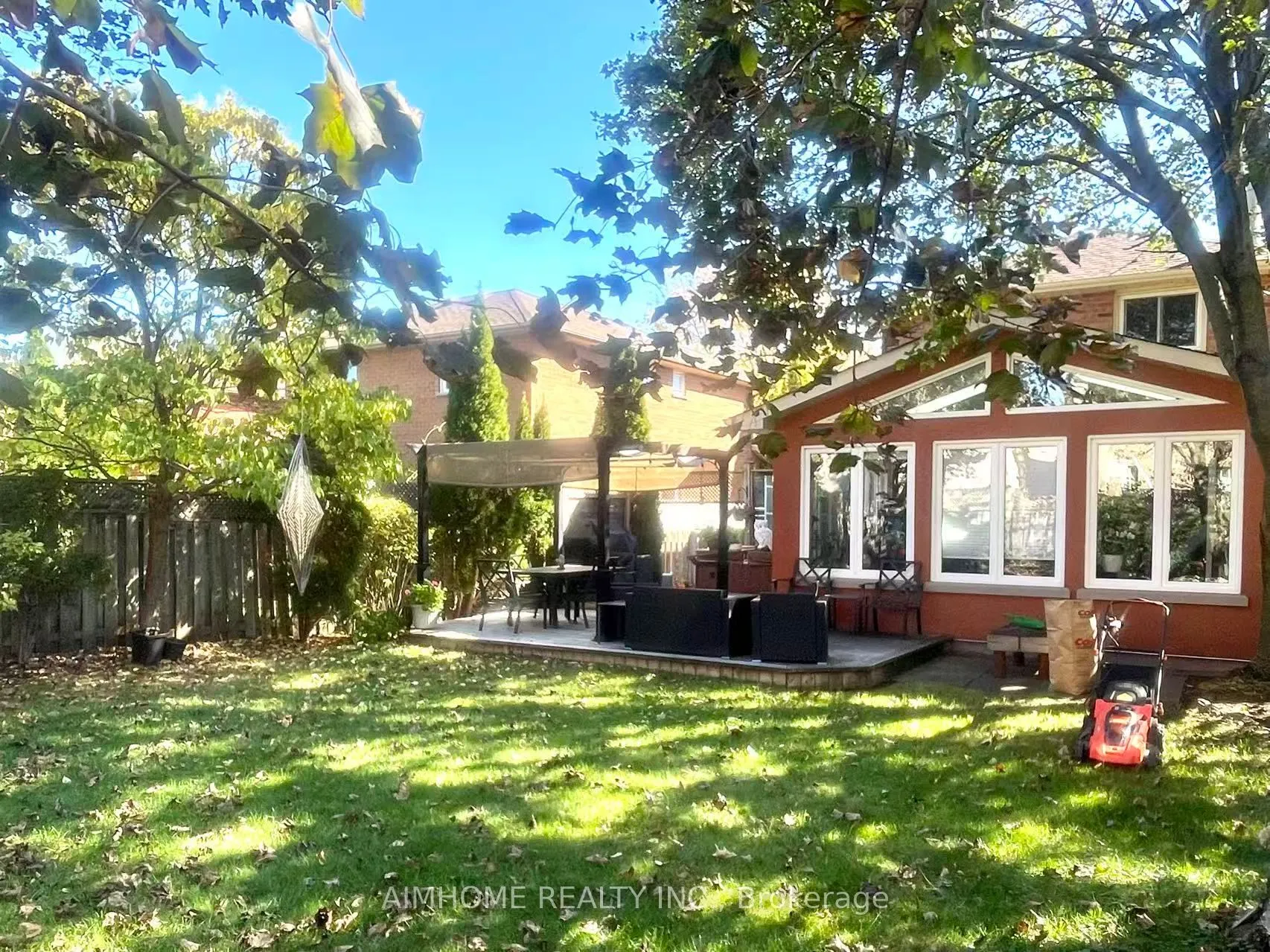 1613 Parish Lane