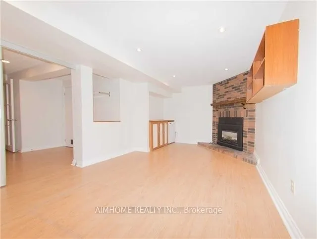 1613 Parish Lane