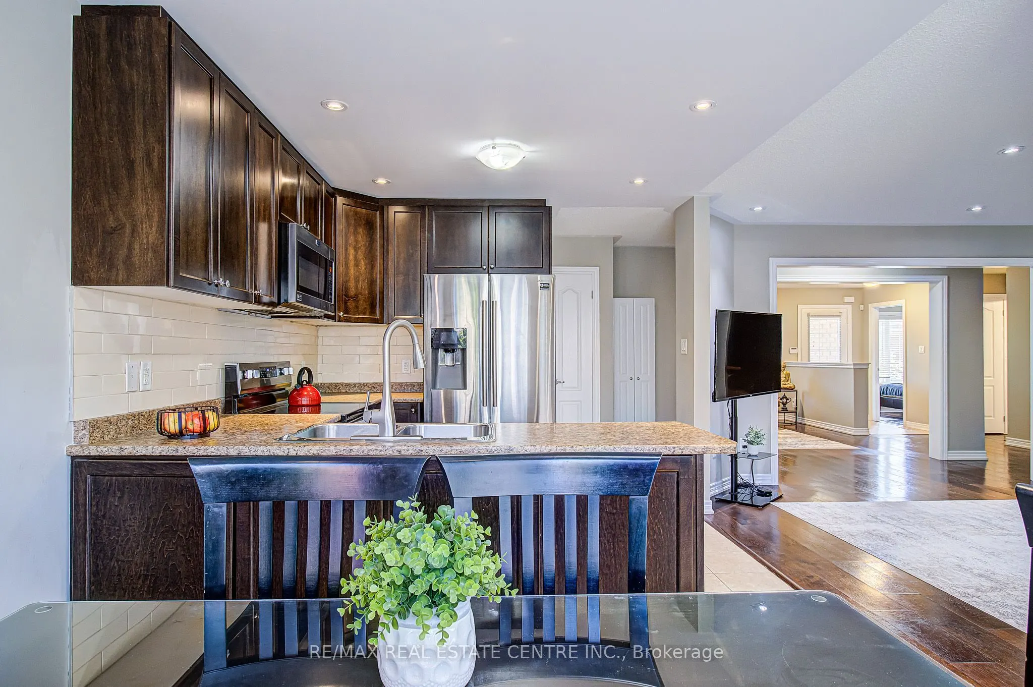 16 Lacorra Way S #8