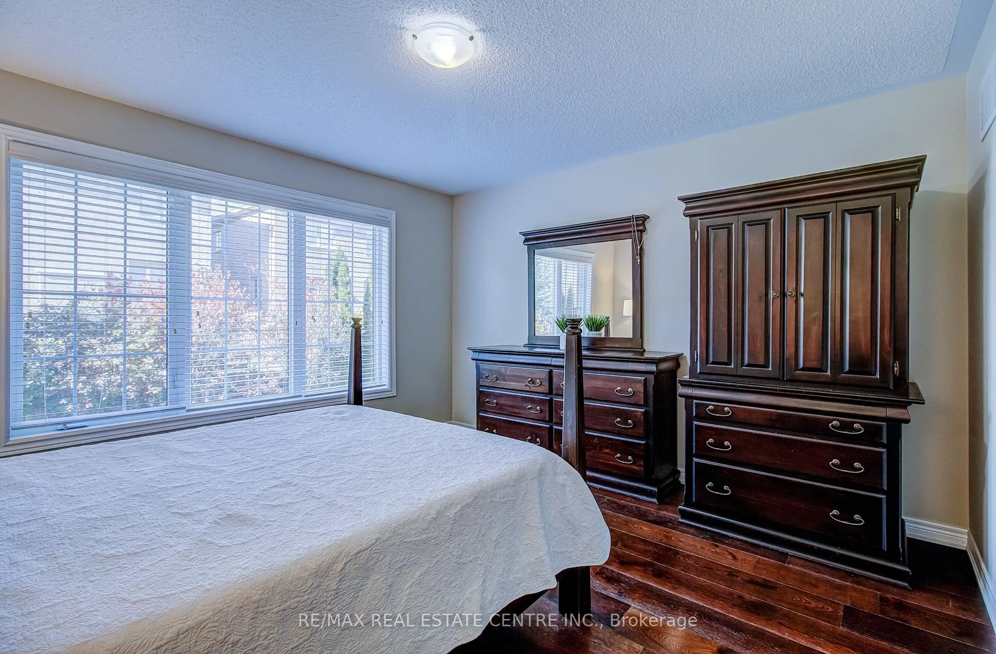 16 Lacorra Way S #8