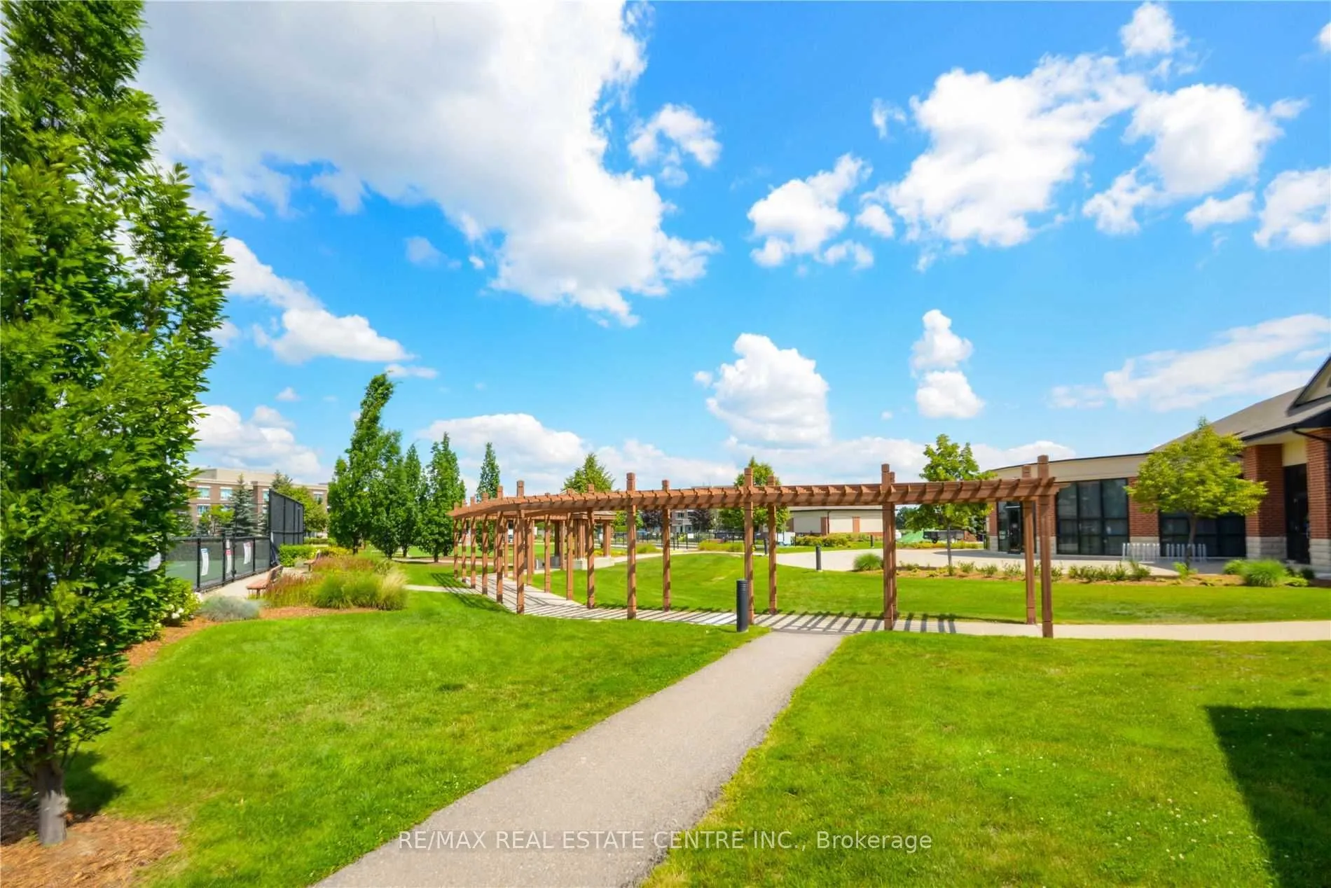 16 Lacorra Way S #8