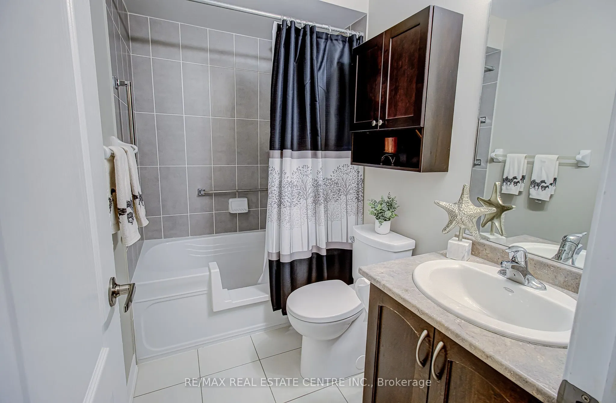 16 Lacorra Way #8