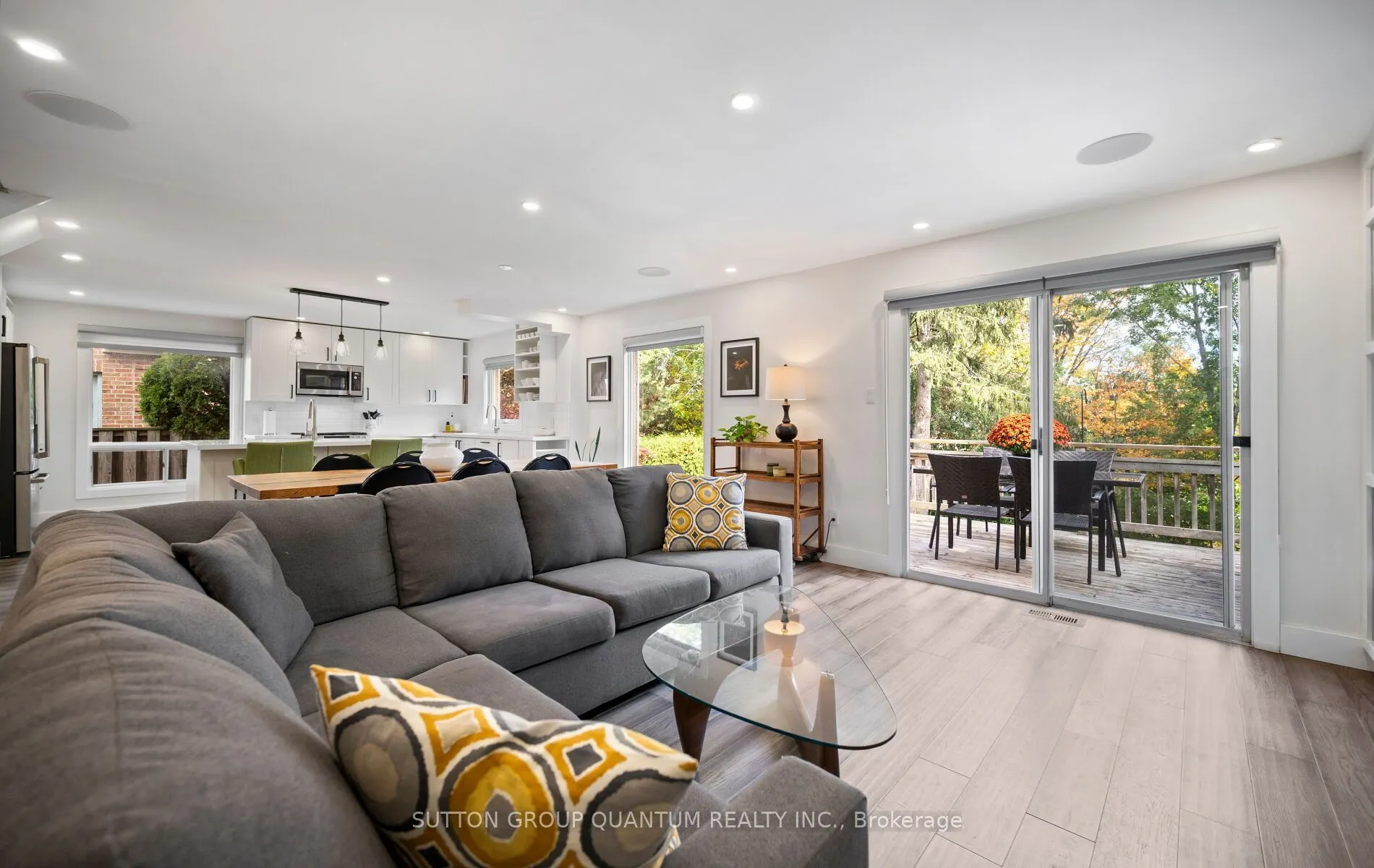 4071 Wheelwright Crescent