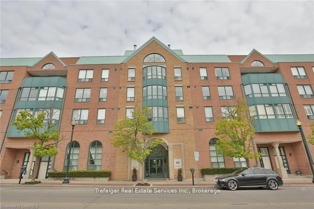185 Robinson Street #204