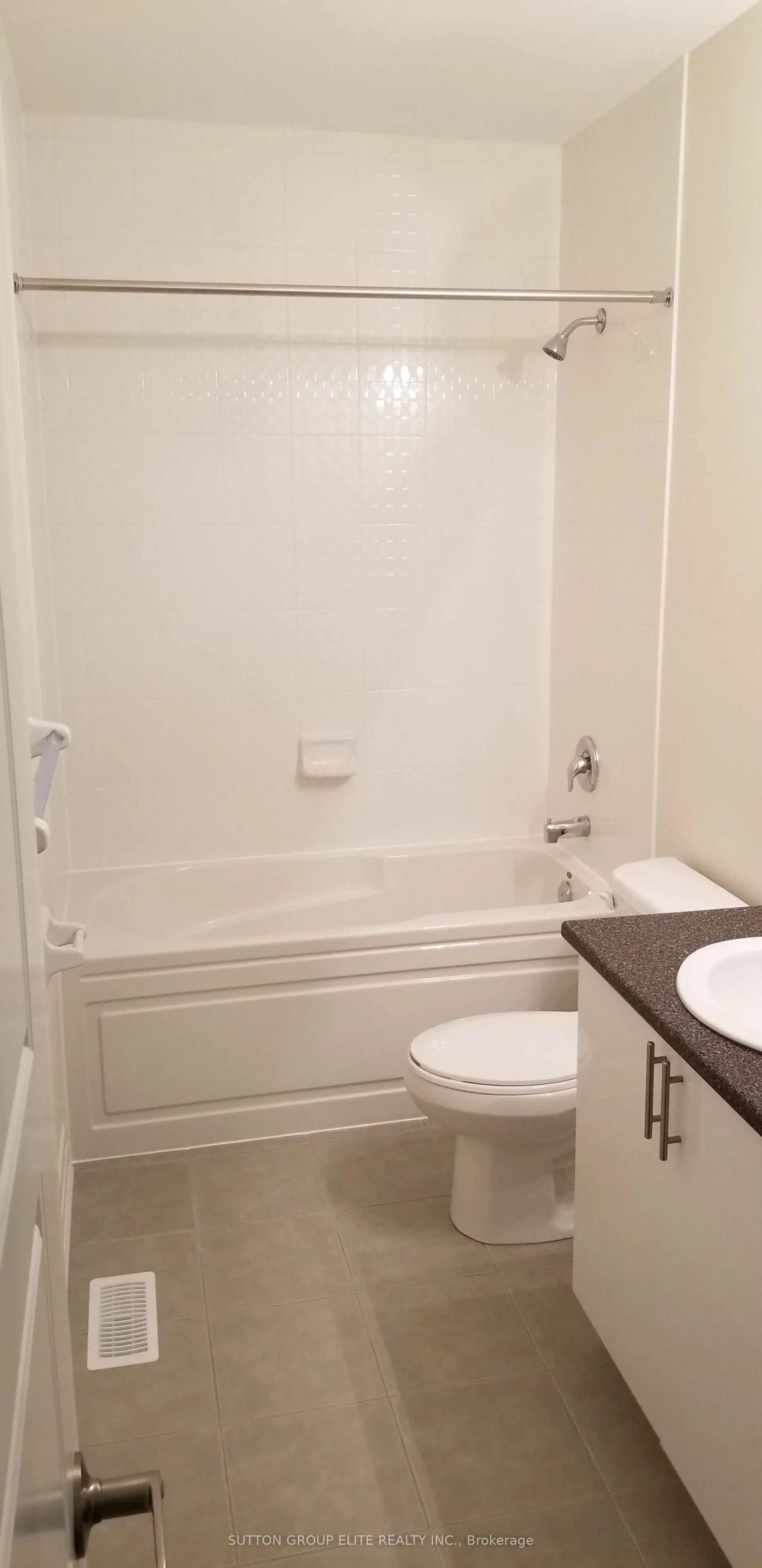 1206 Main Street E #204