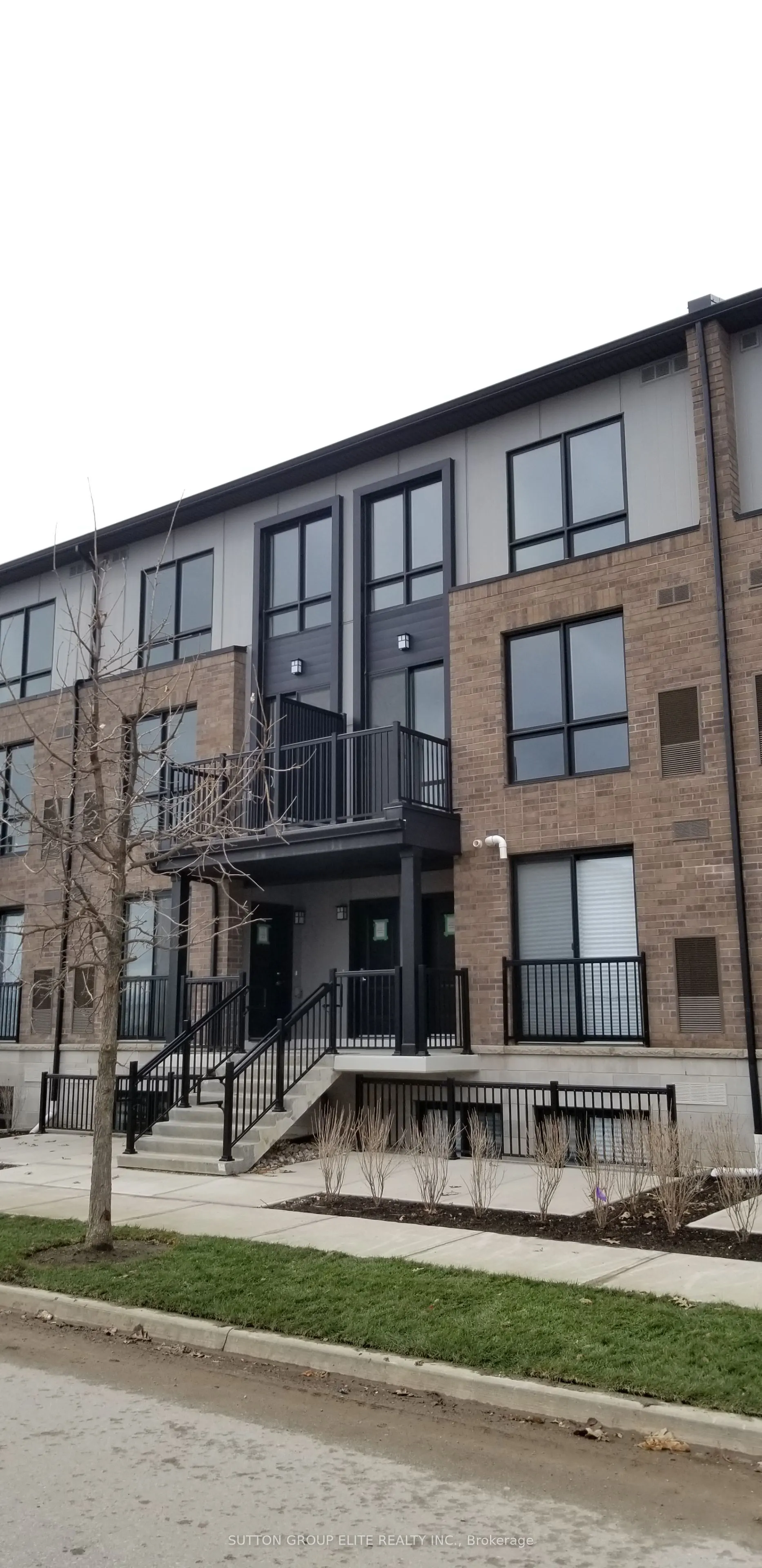 1206 Main Street E #204