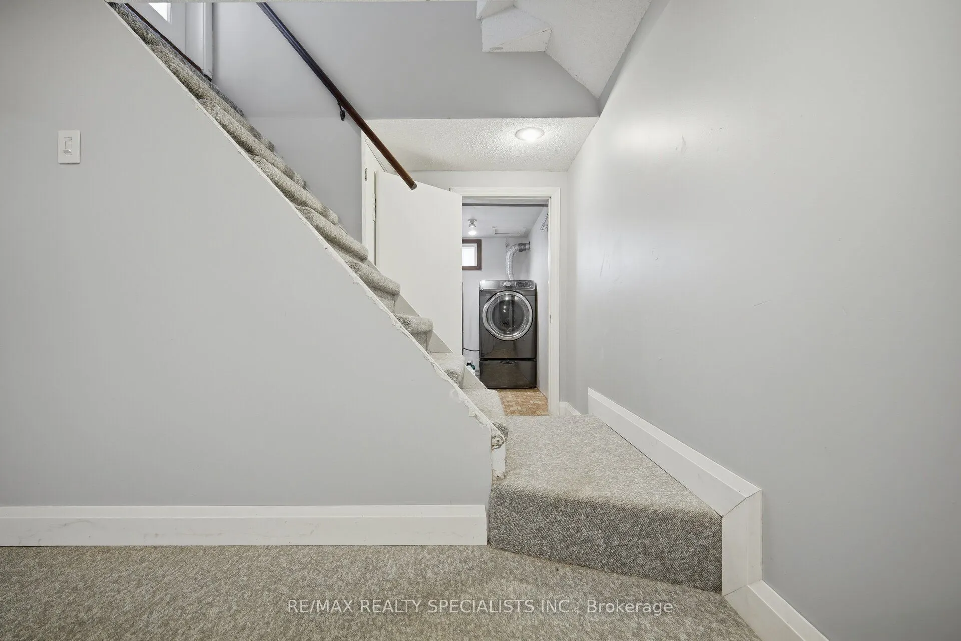 87 Woodward Avenue