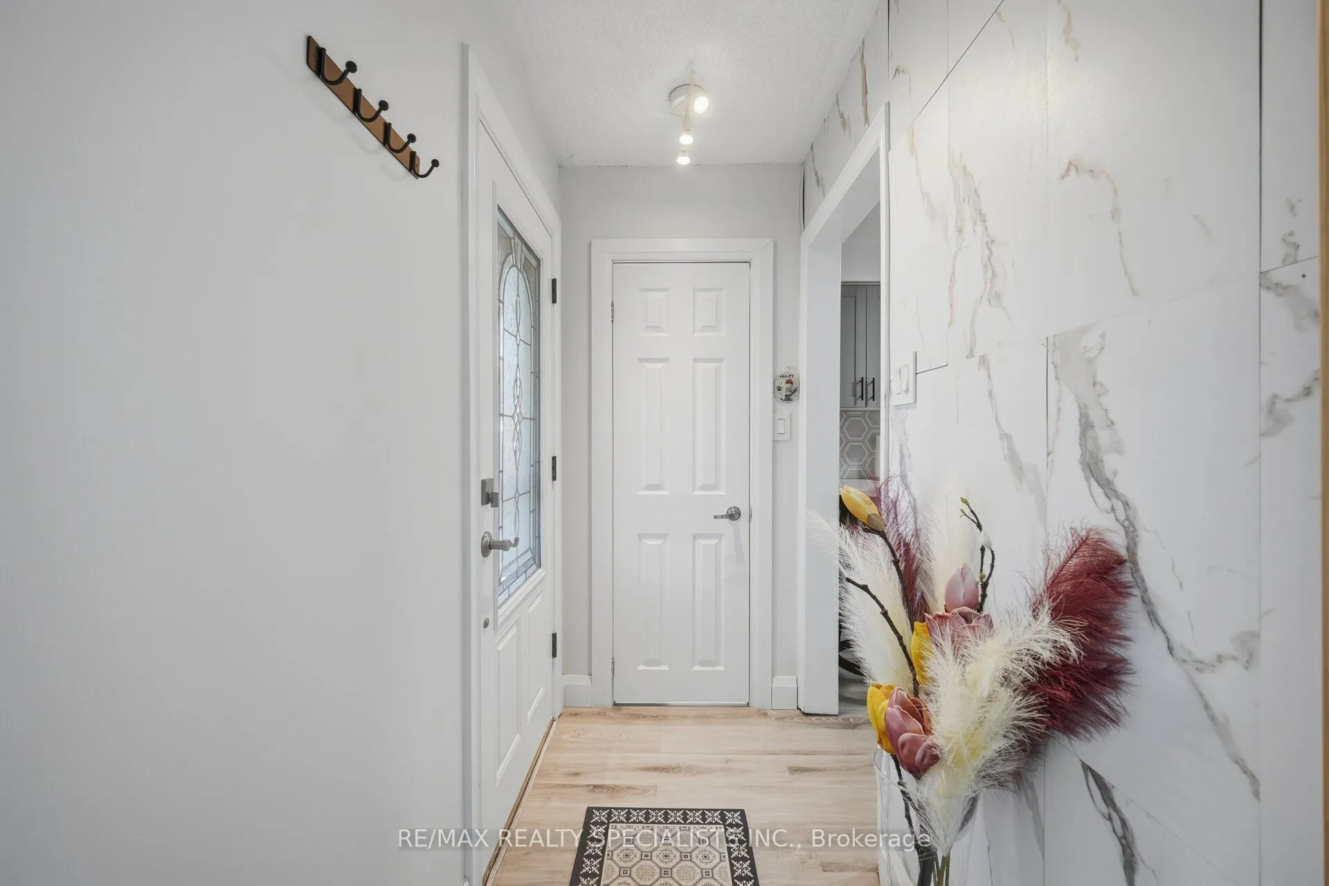 87 Woodward Avenue