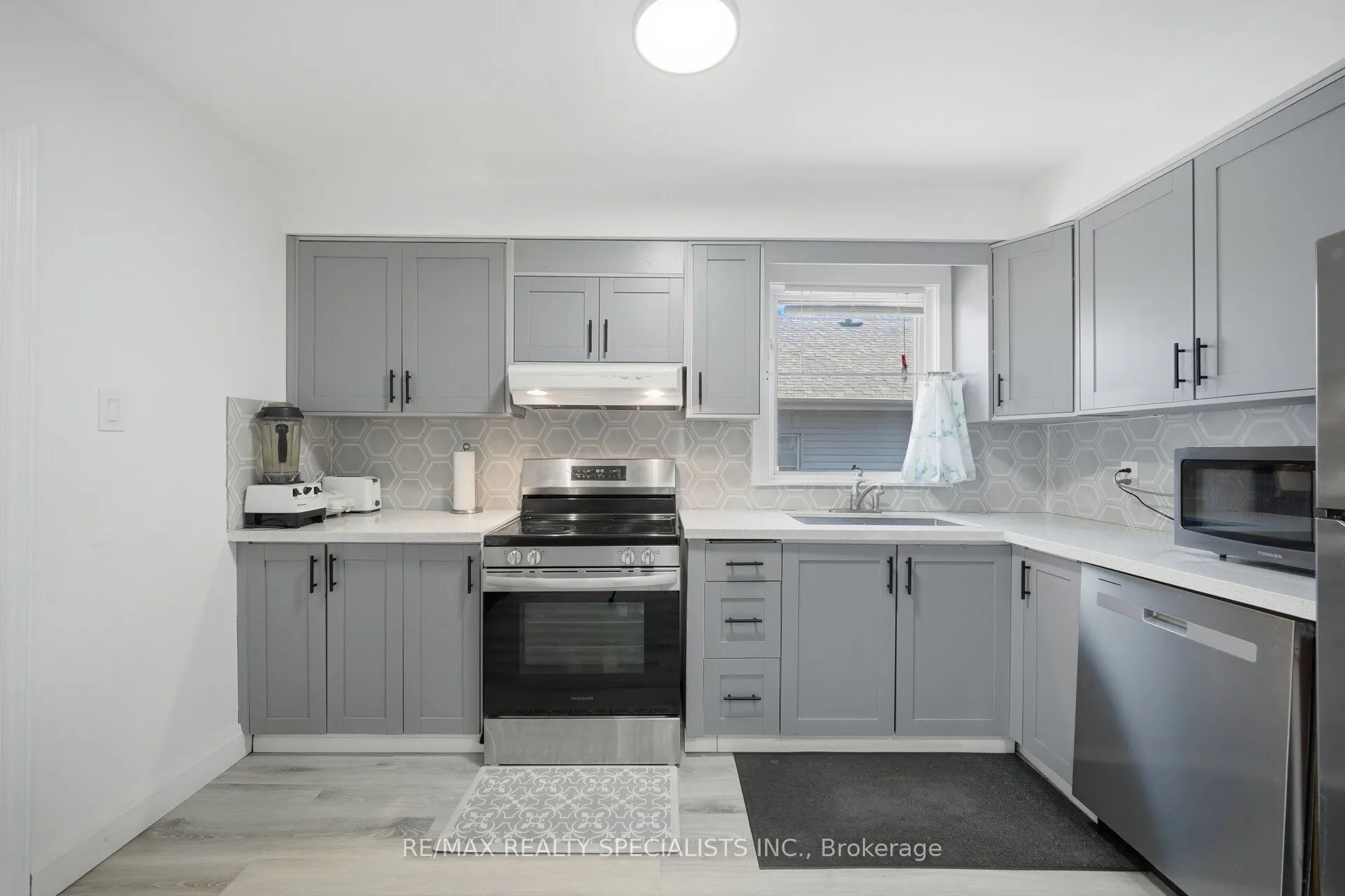 87 Woodward Avenue