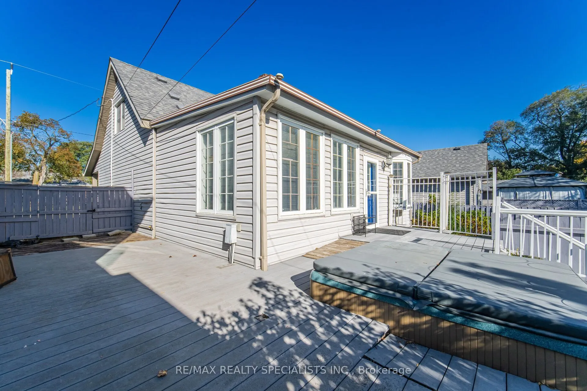 87 Woodward Avenue