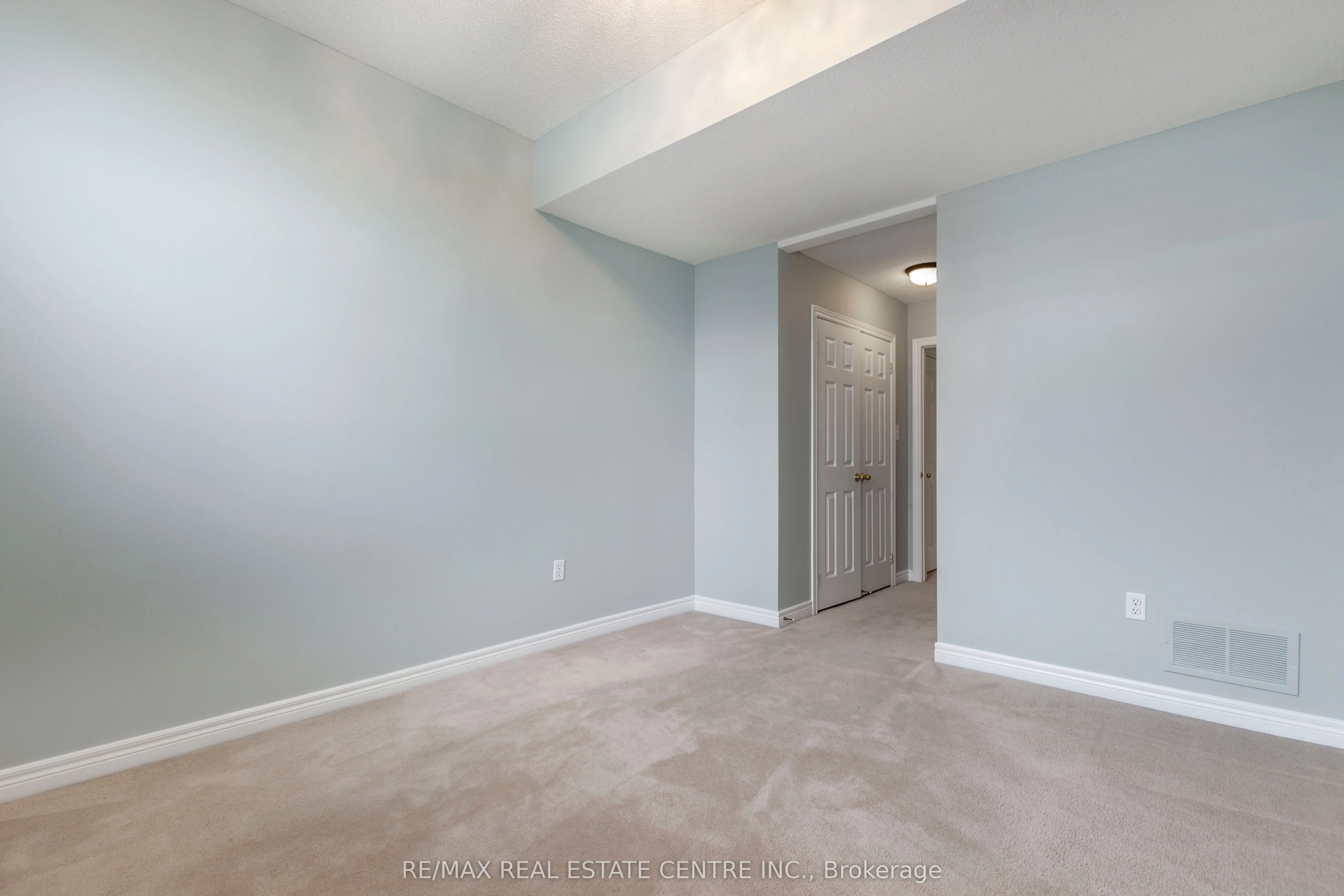 130 Robert Street #29