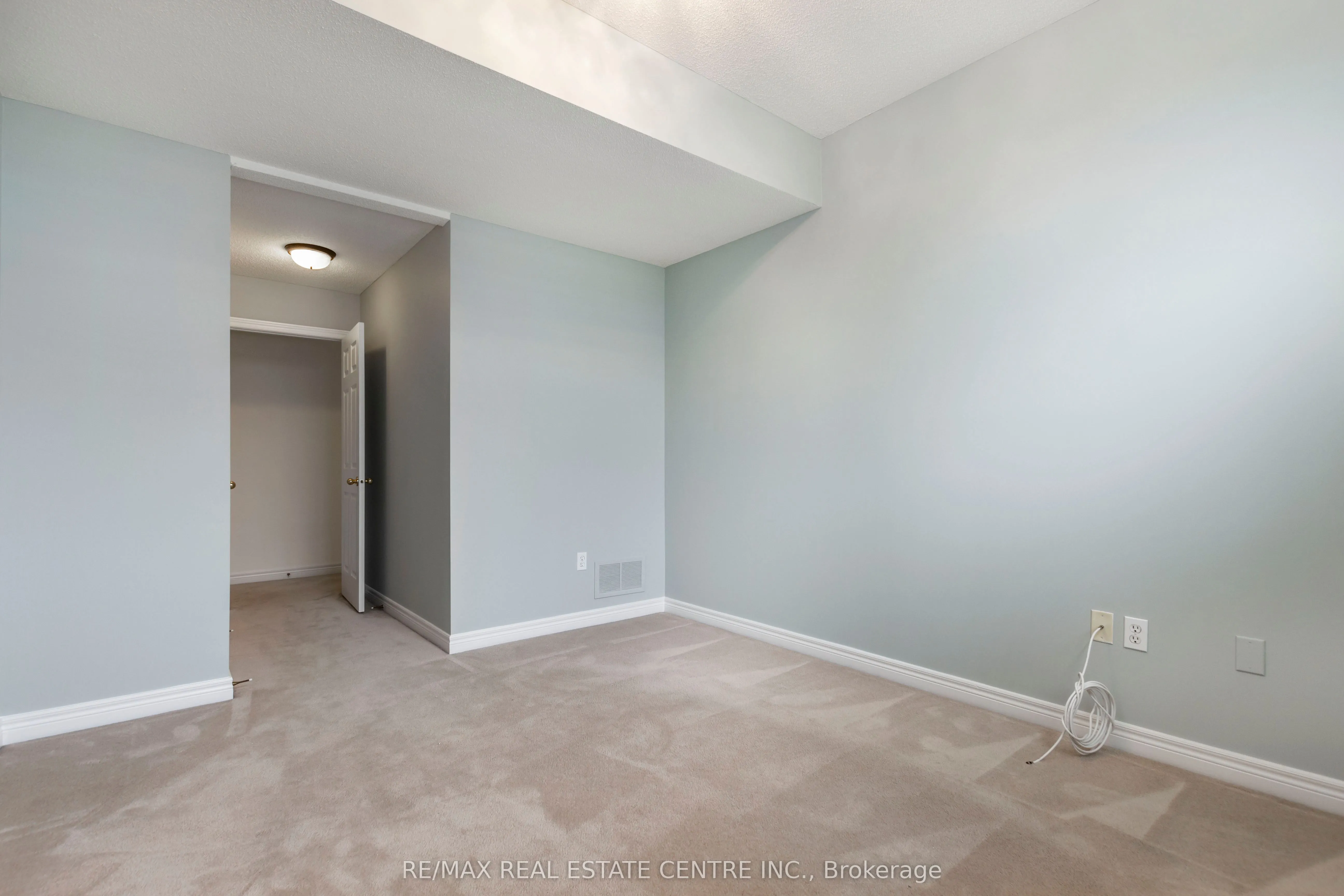 130 Robert Street #29
