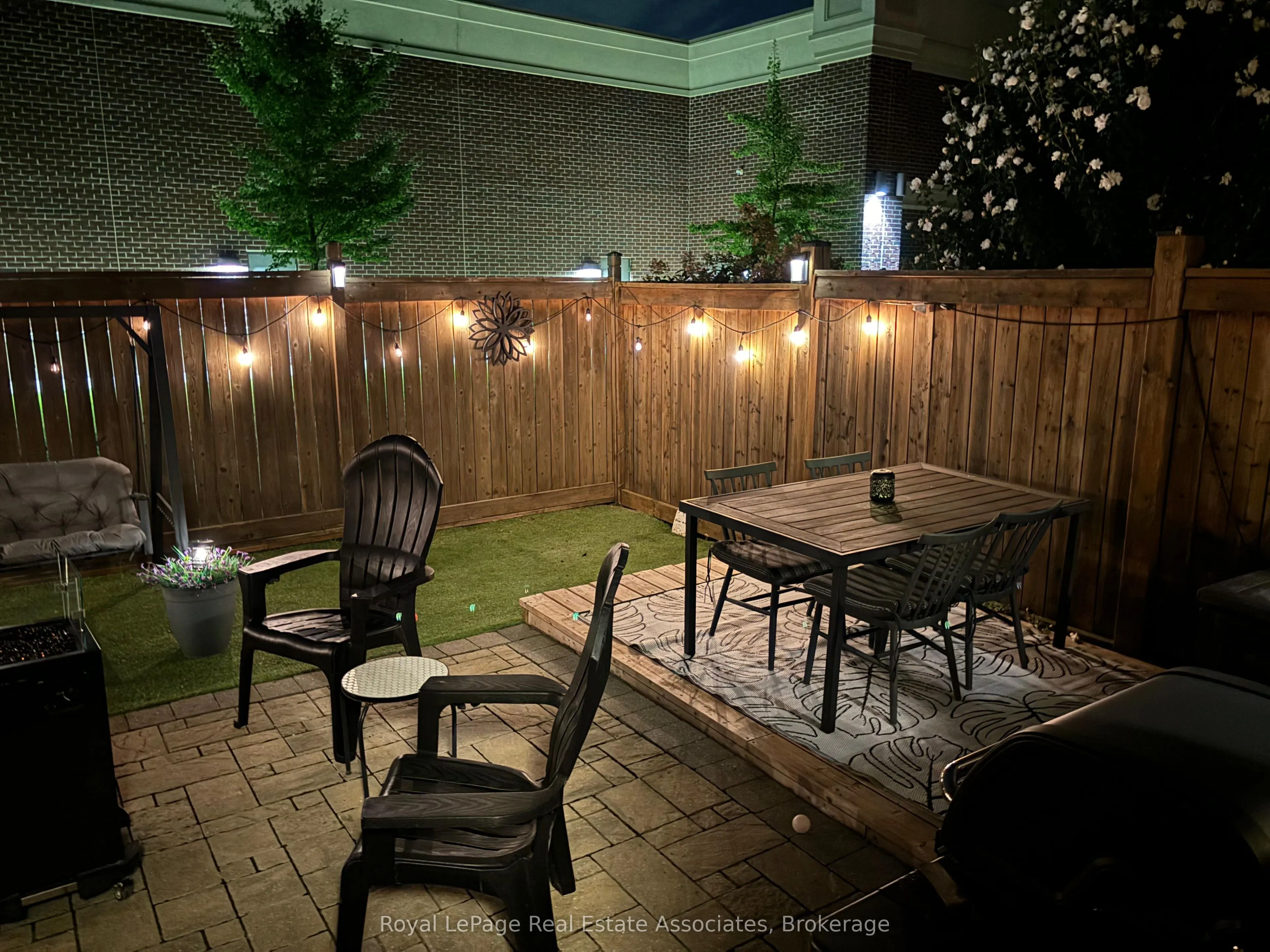 12 Diamond Leaf Lane