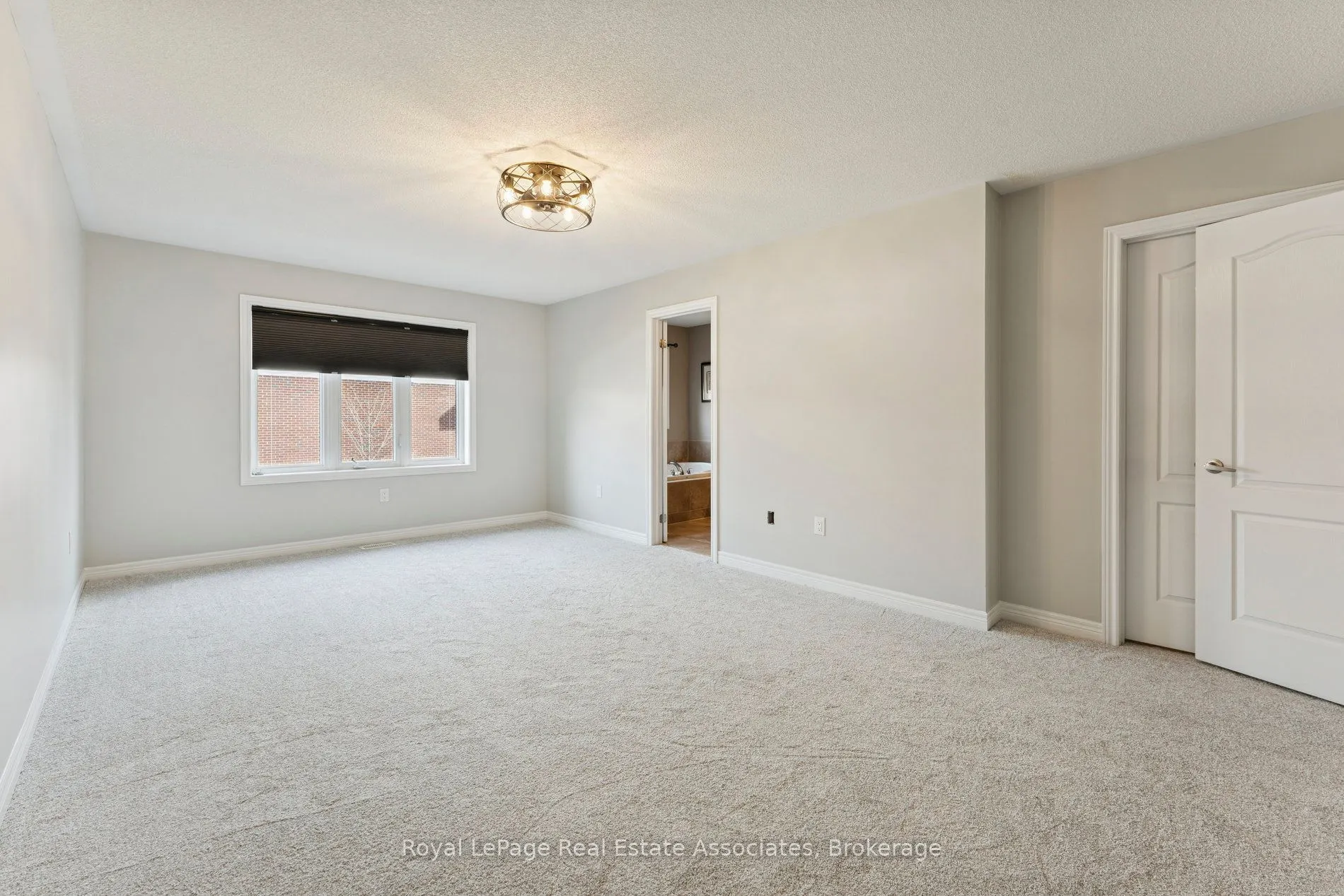 12 Diamond Leaf Lane