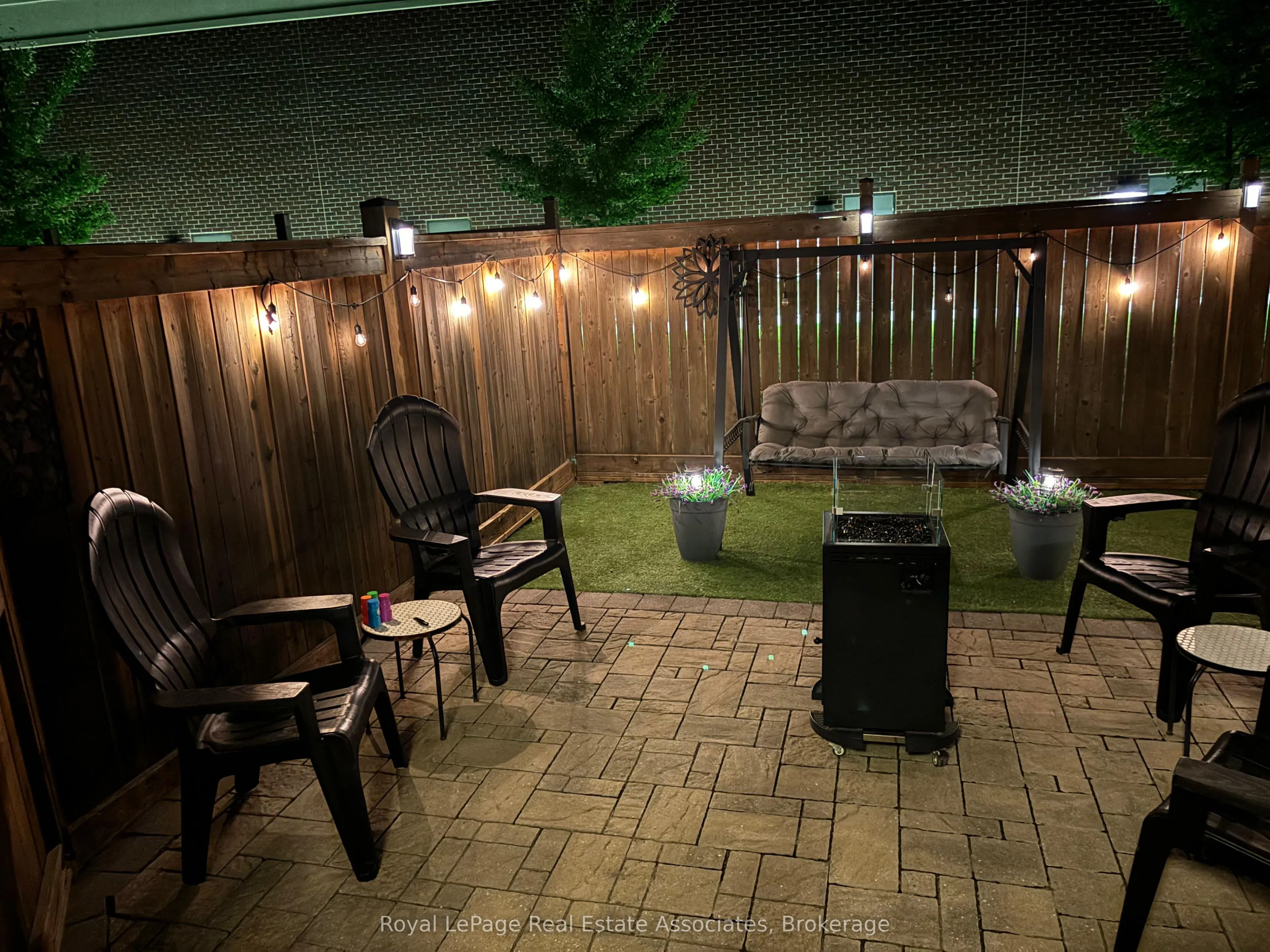 12 Diamond Leaf Lane