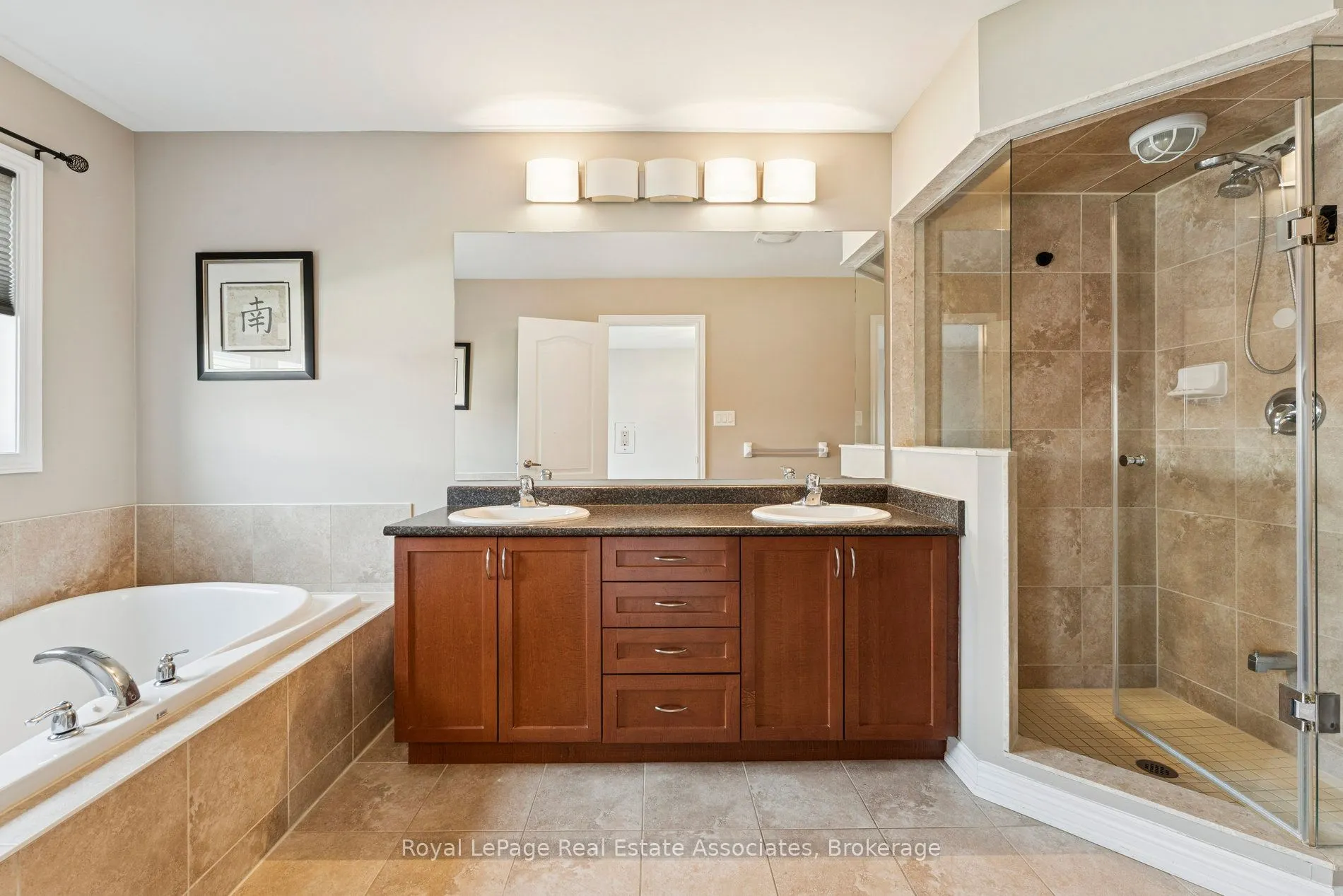 12 Diamond Leaf Lane