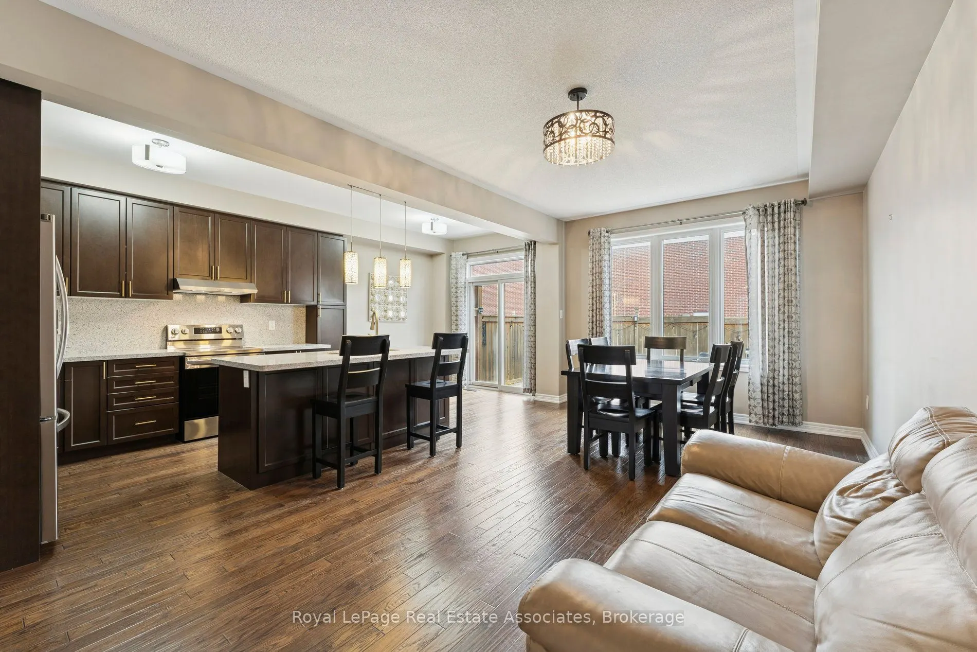 12 Diamond Leaf Lane
