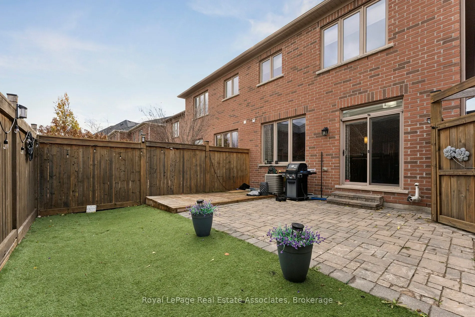 12 Diamond Leaf Lane