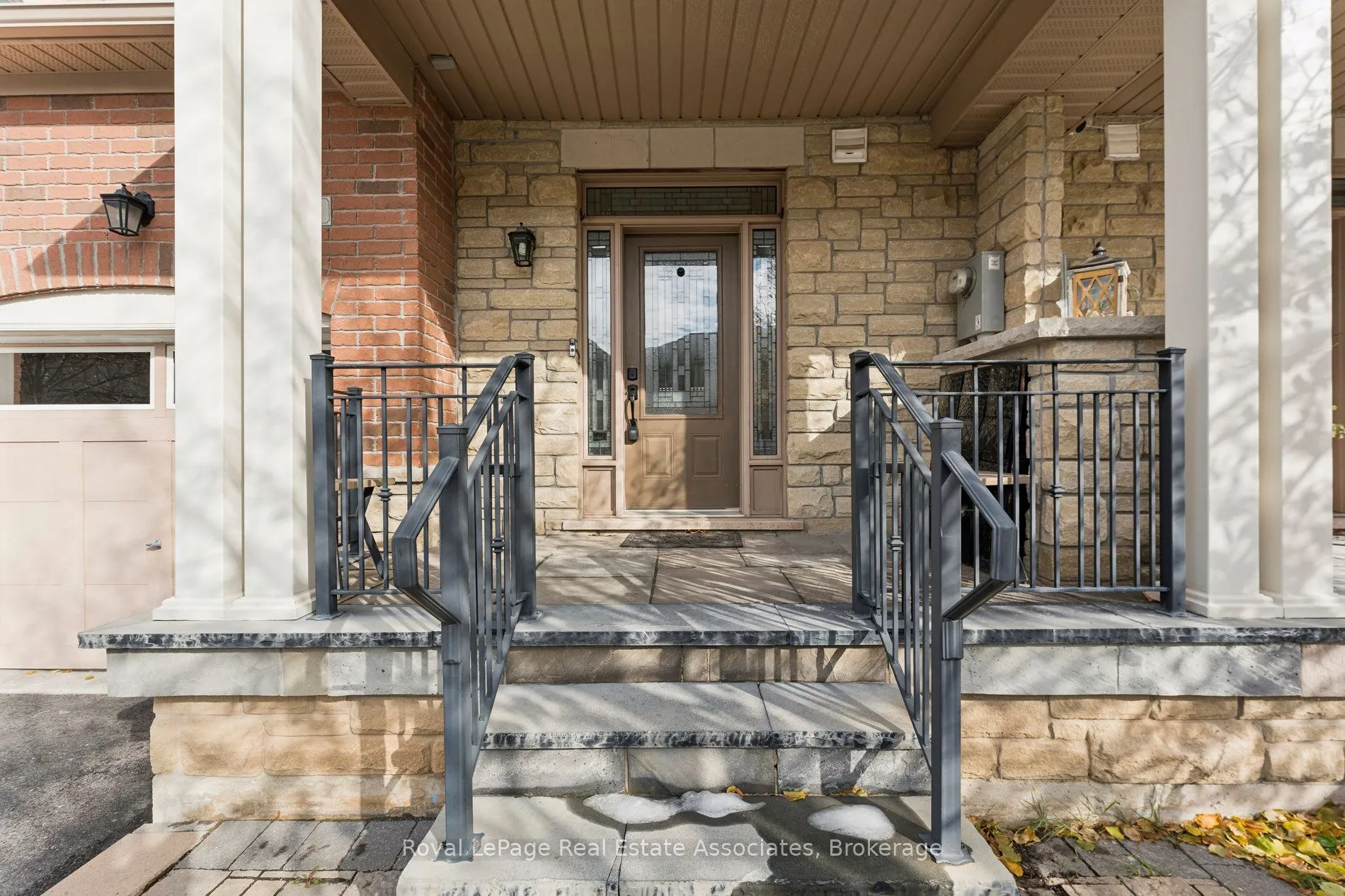 12 Diamond Leaf Lane