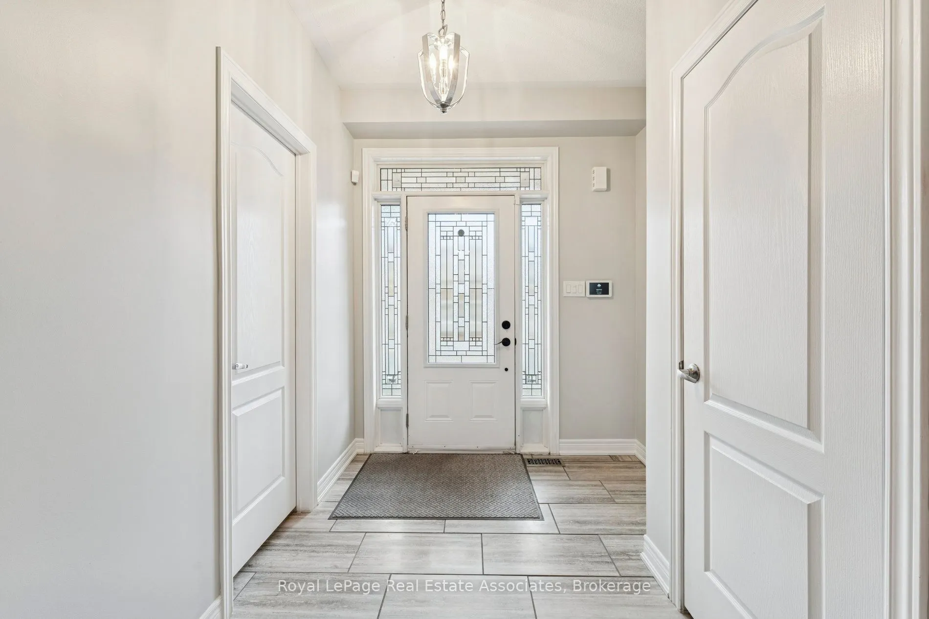 12 Diamond Leaf Lane