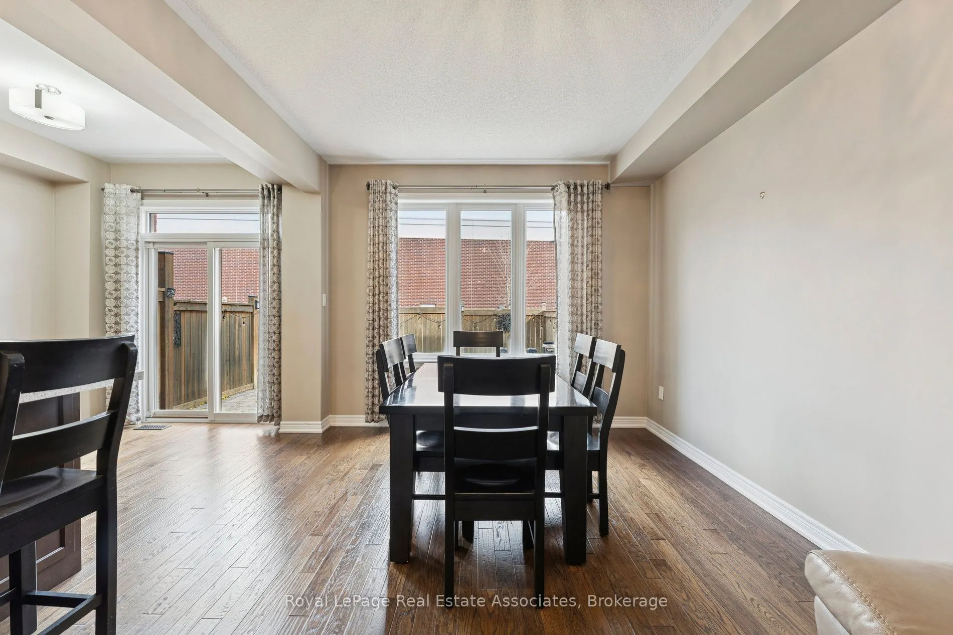 12 Diamond Leaf Lane