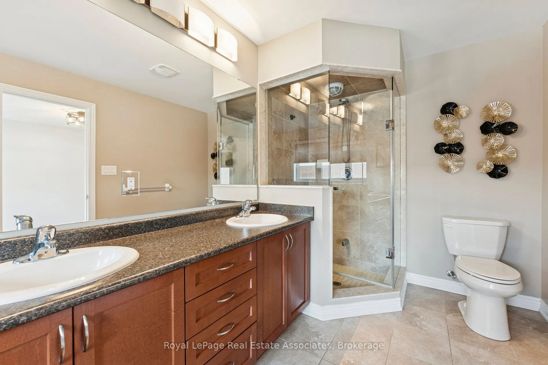 12 Diamond Leaf Lane