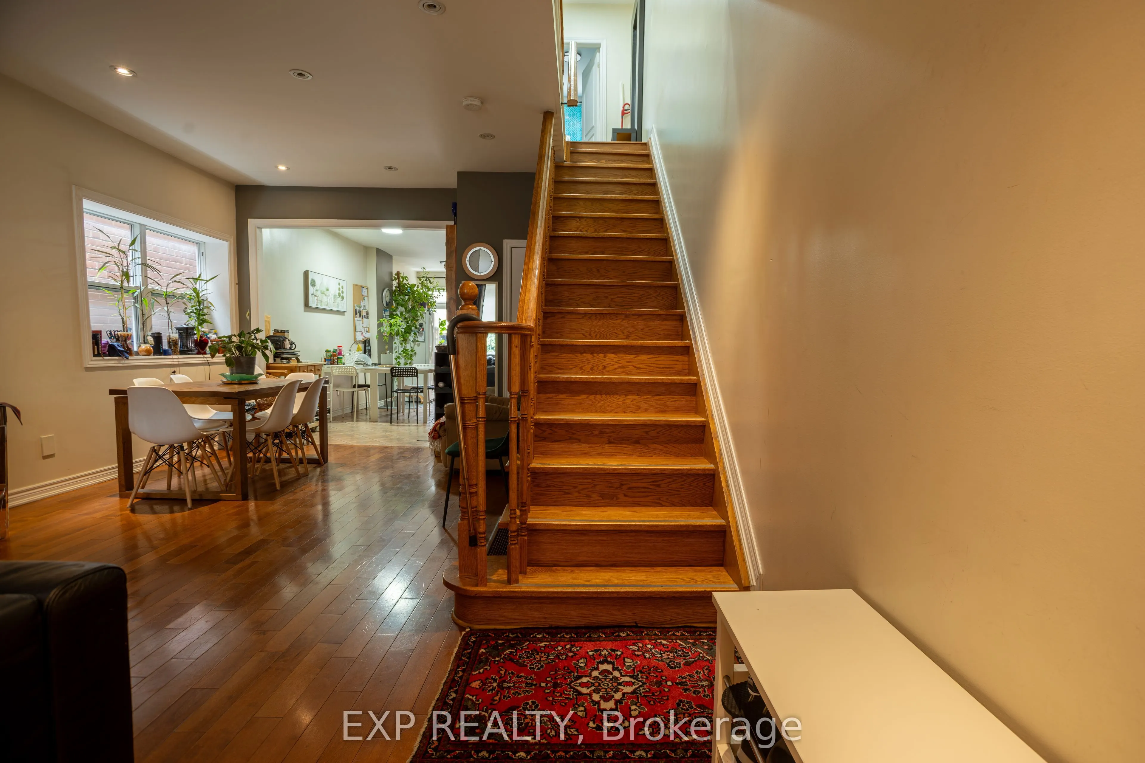 971 Lansdowne Avenue