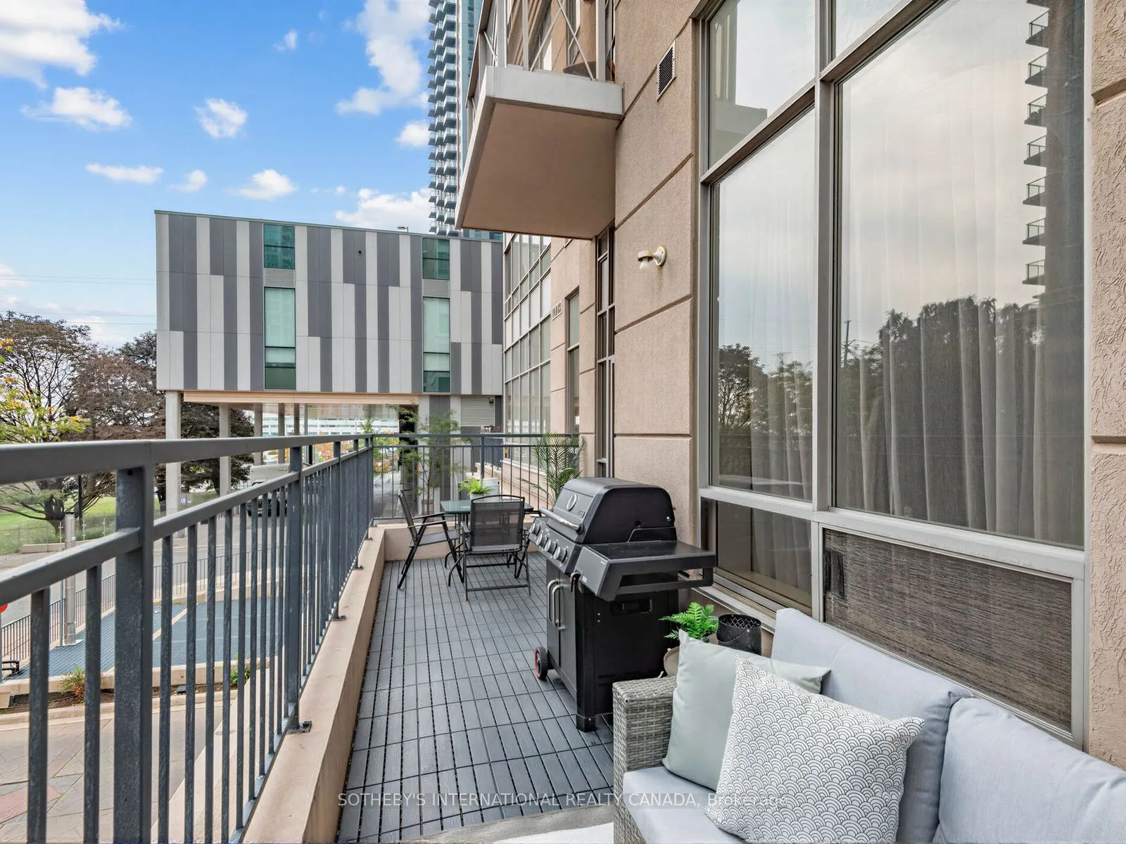 5233 Dundas Street W #127