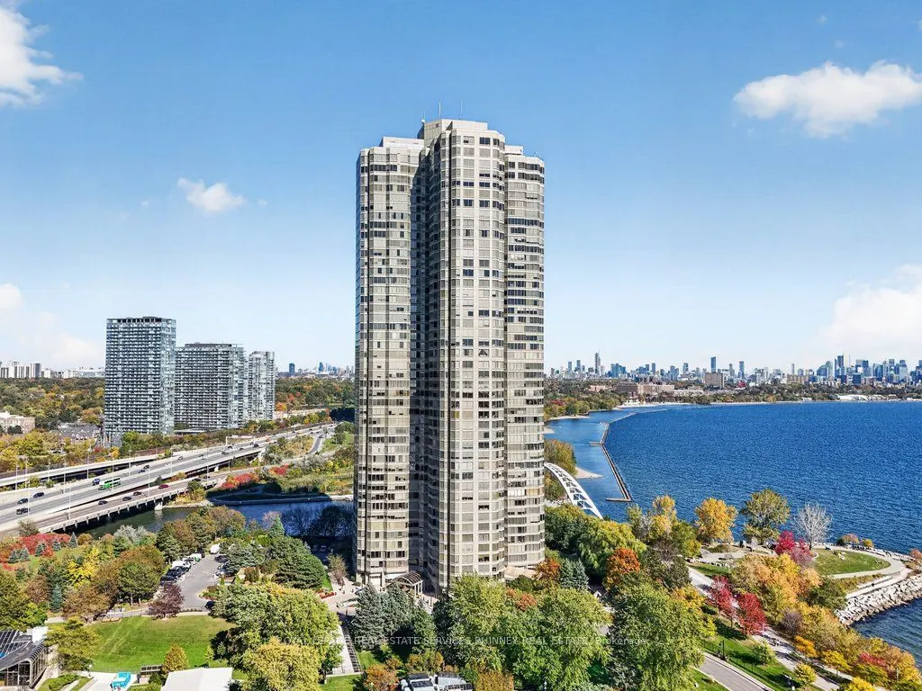 1 Palace Pier Court #2210