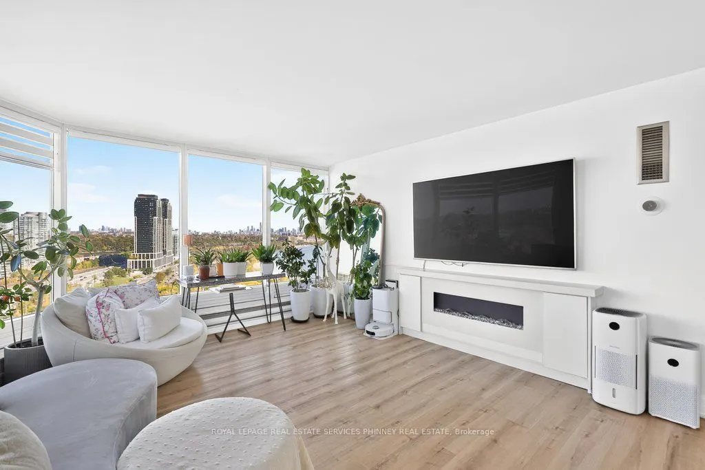 1 Palace Pier Court #2210