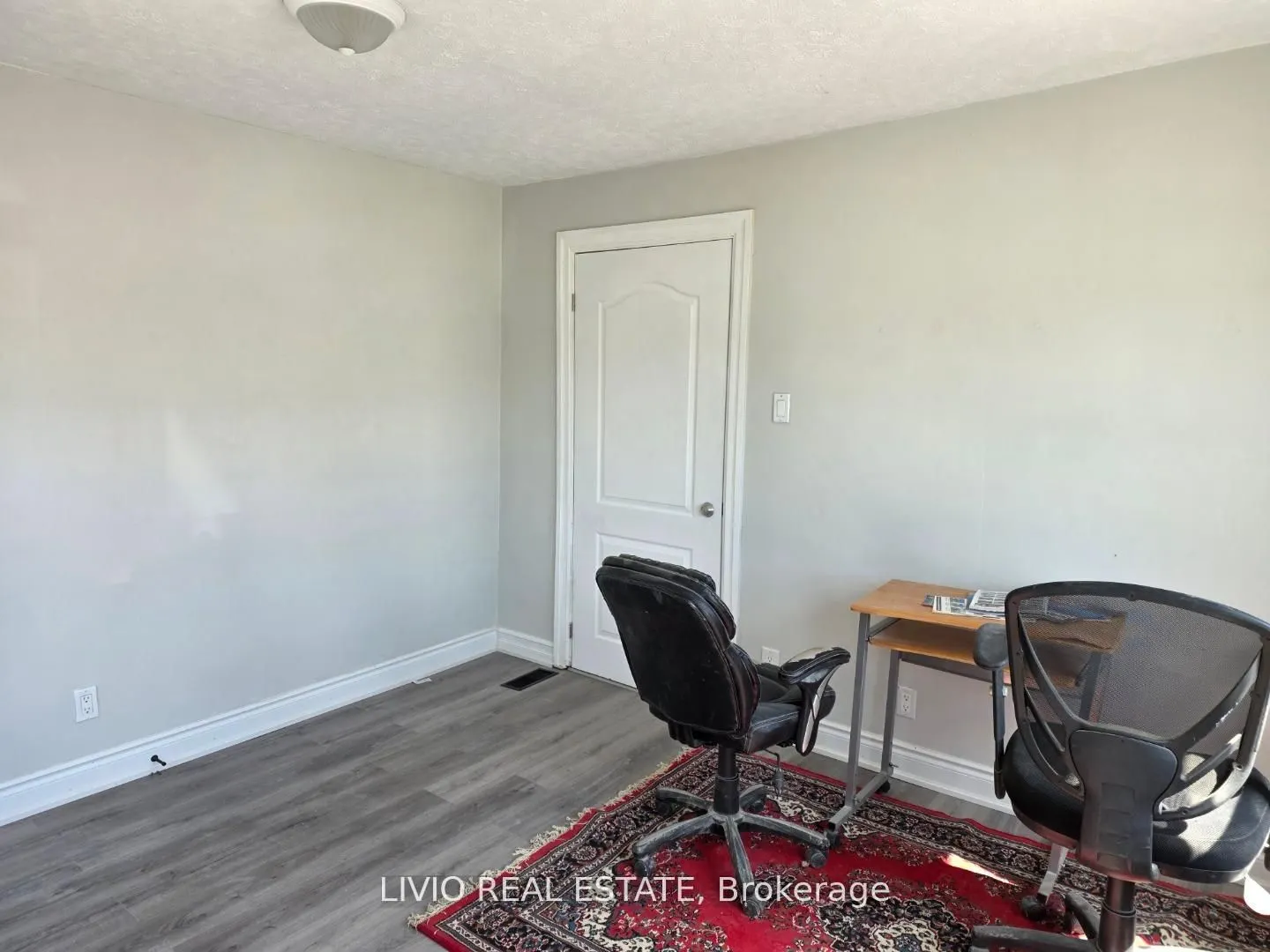 323 Queen Street E