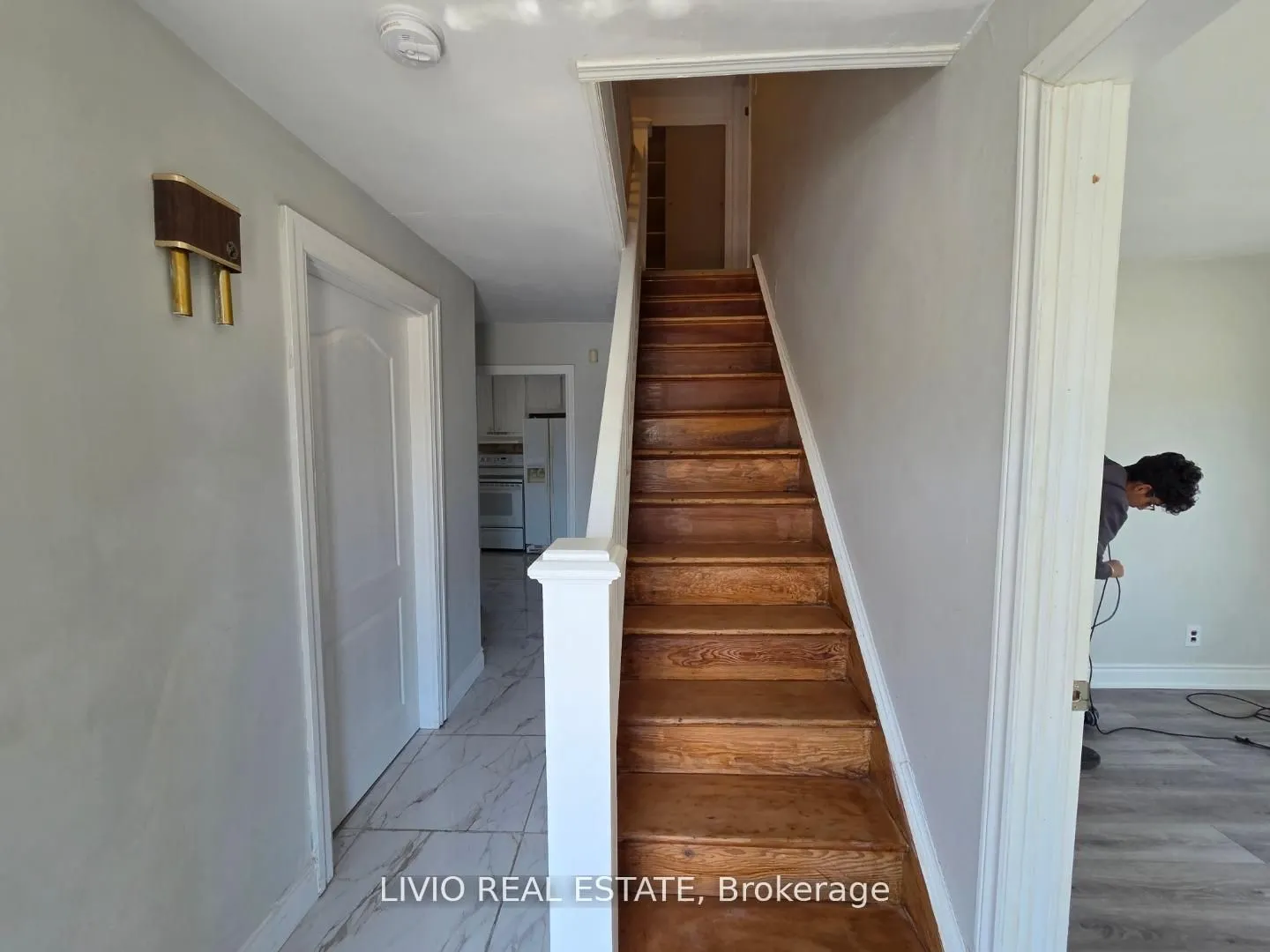 323 Queen Street E