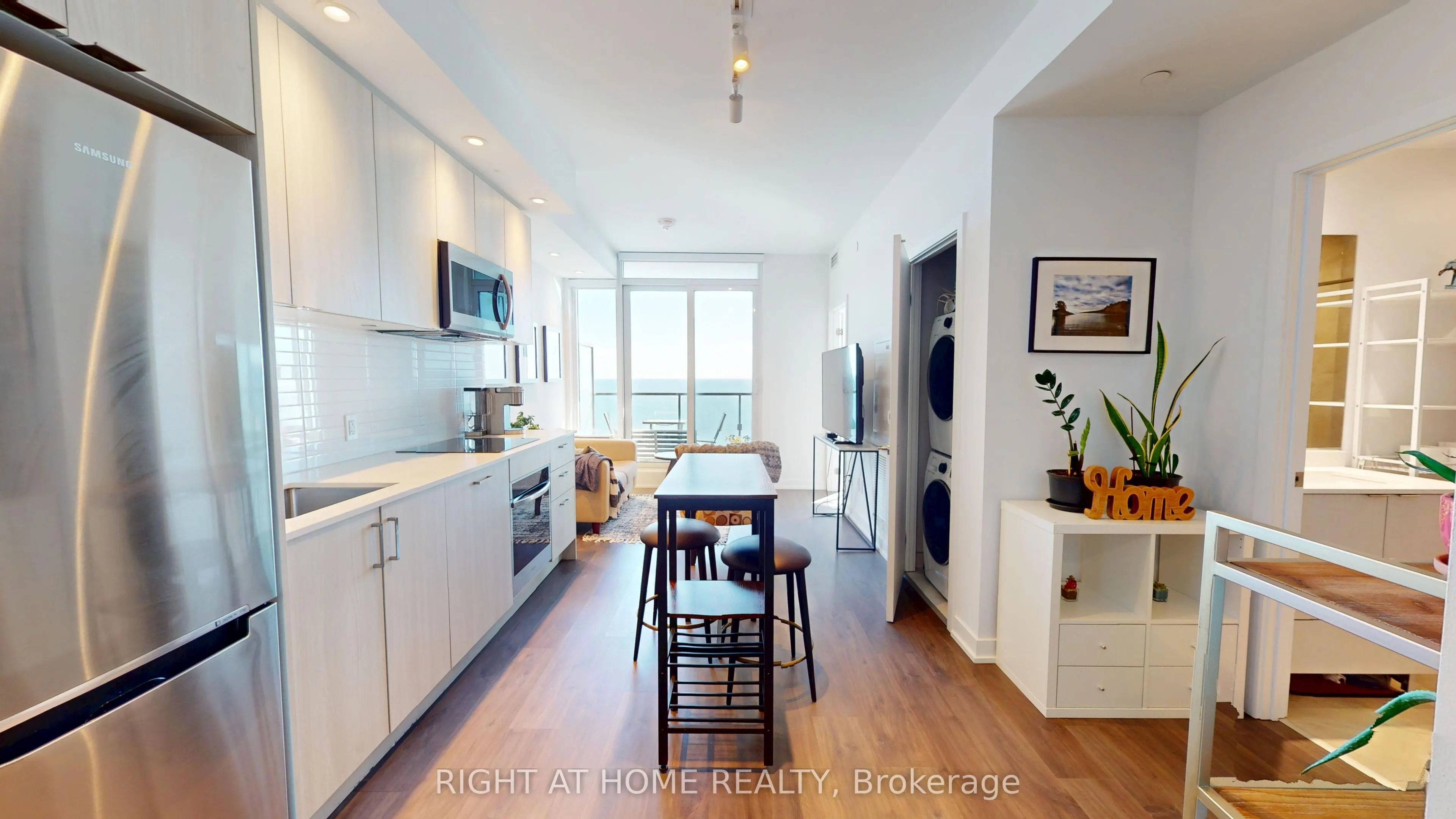 1926 Lake Shore Boulevard W #1609
