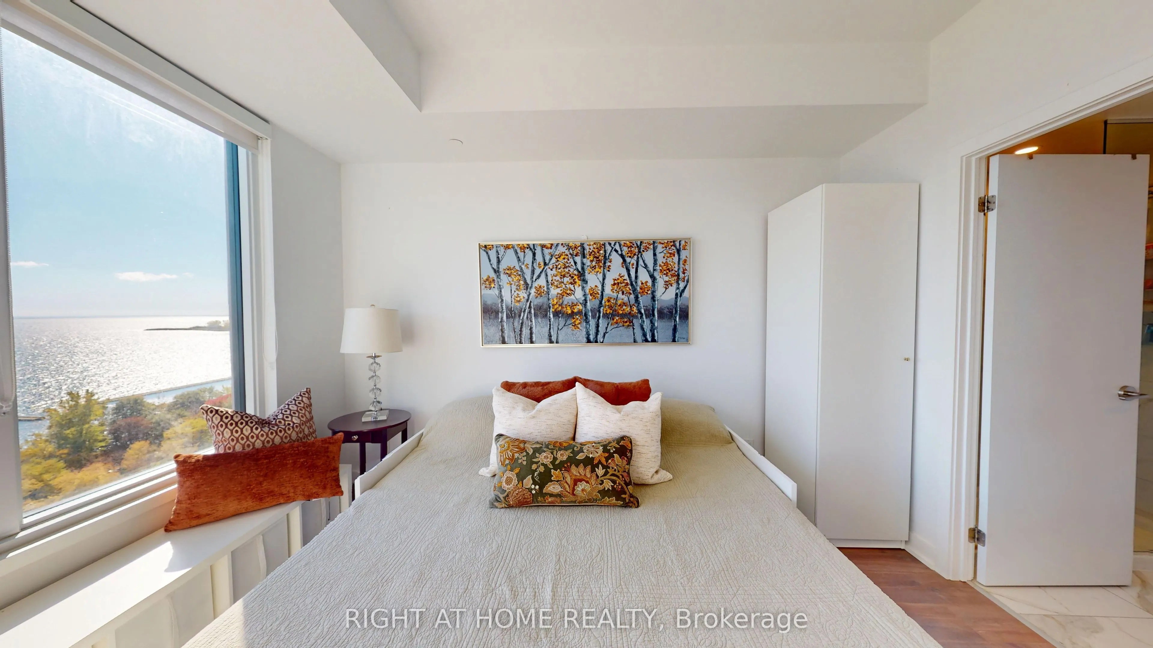 1926 Lake Shore Boulevard W #1609