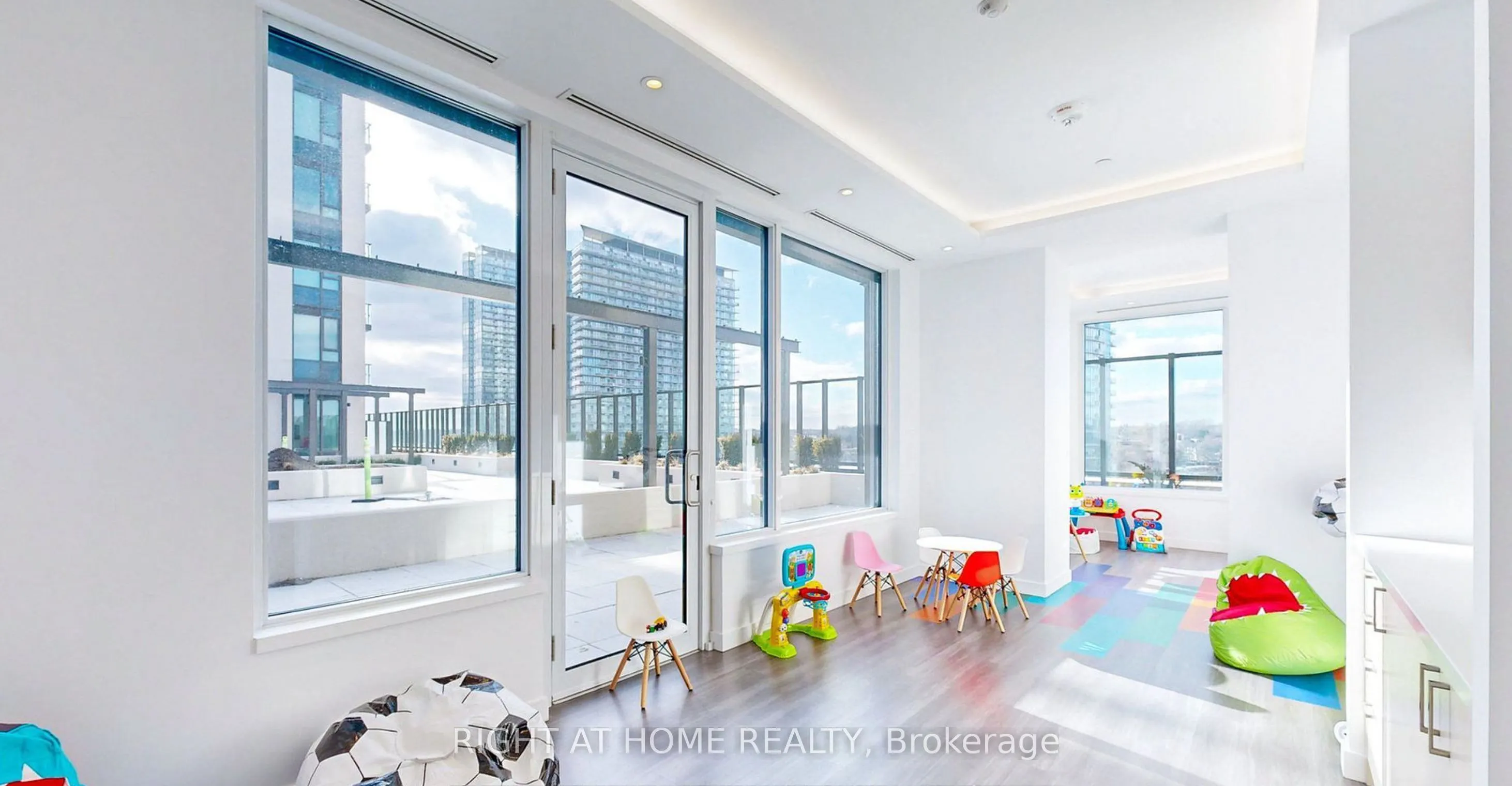 1926 Lake Shore Boulevard W #1609