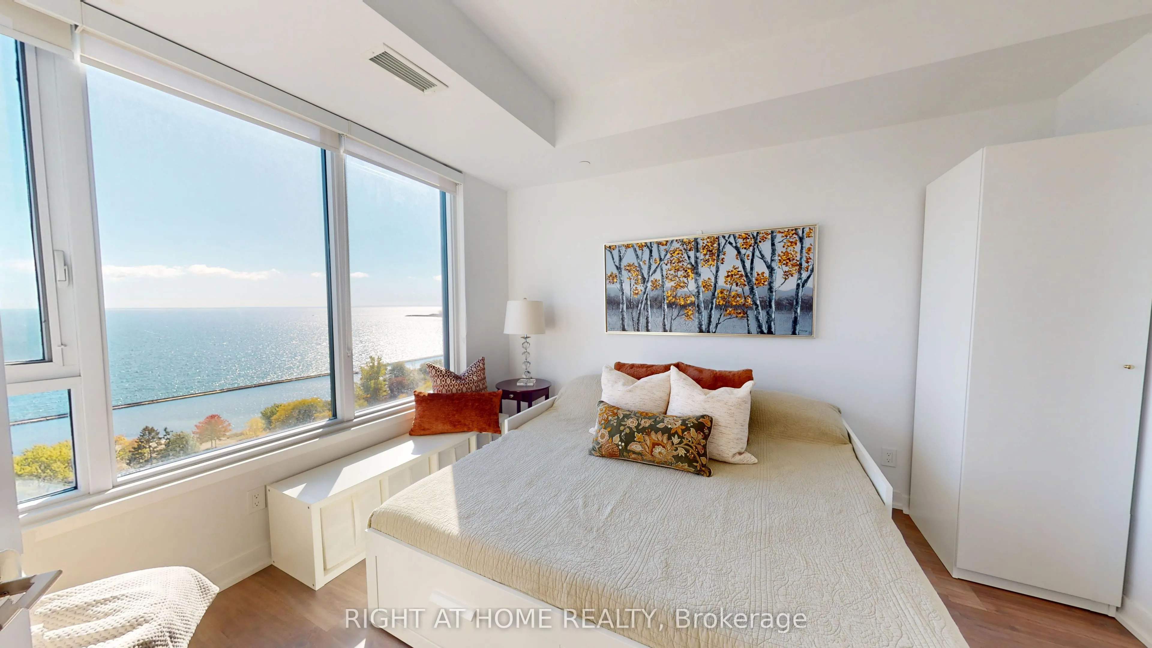 1926 Lake Shore Boulevard W #1609