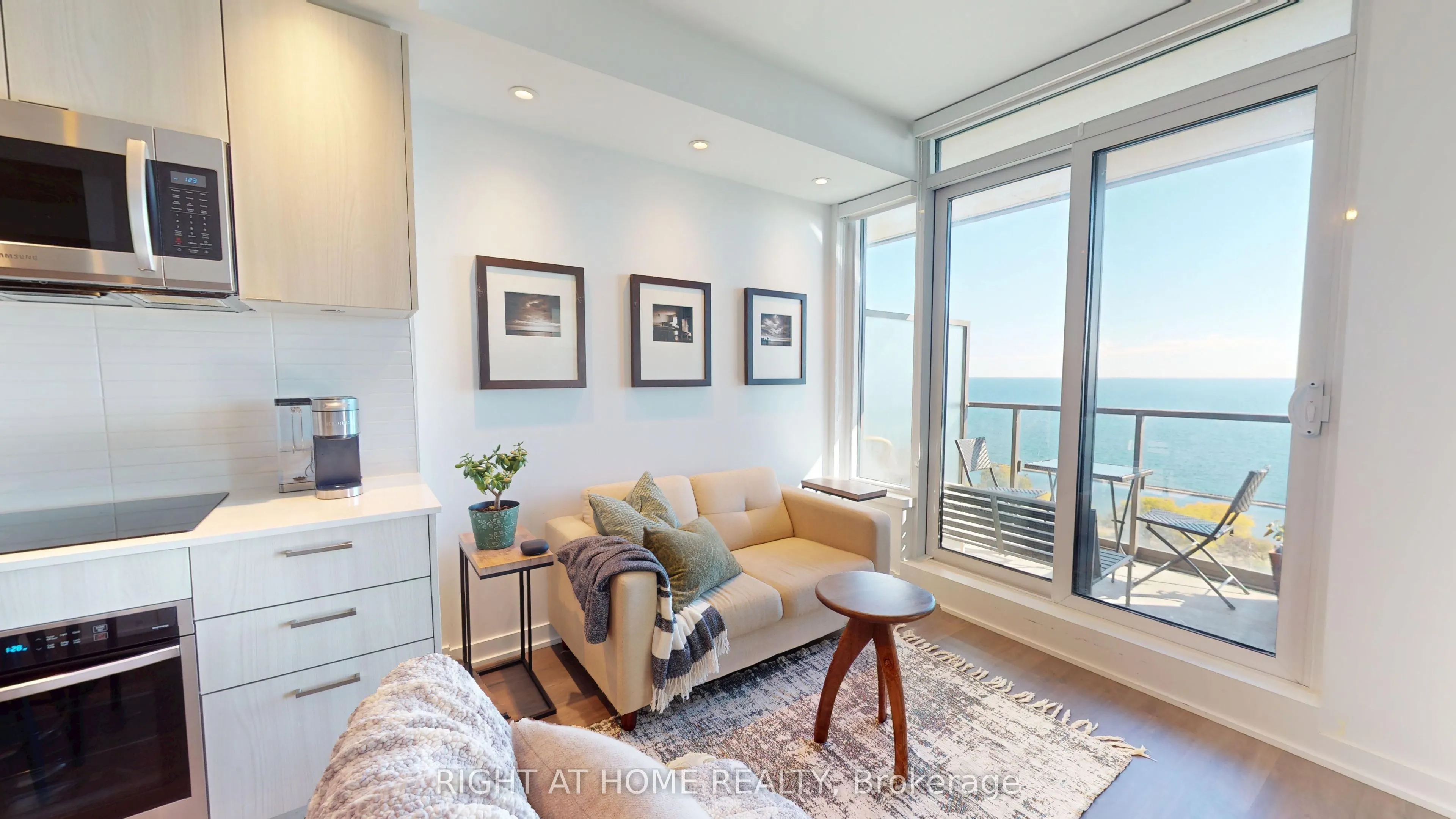 1926 Lake Shore Boulevard W #1609