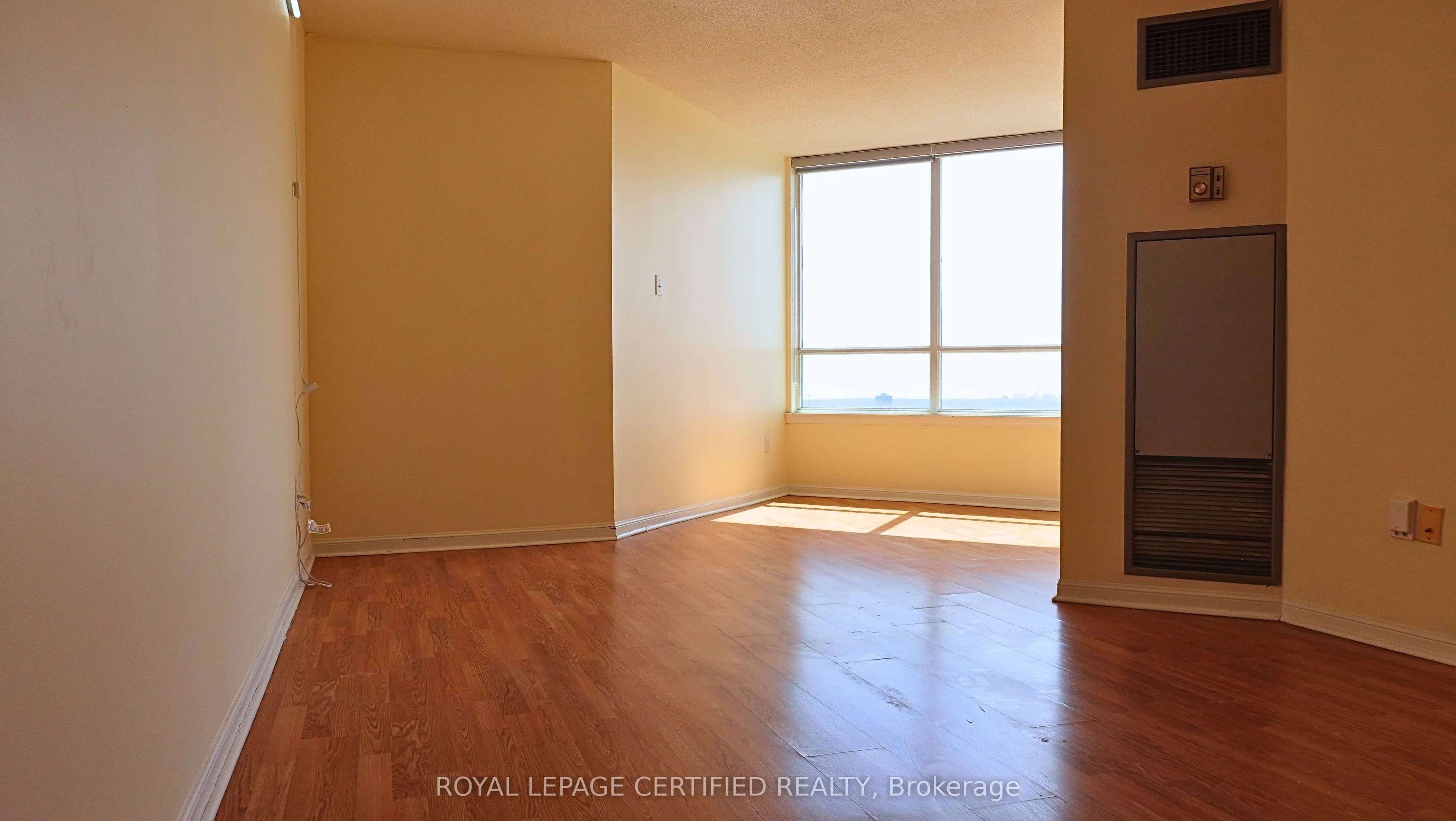 550 Webb Drive #1806