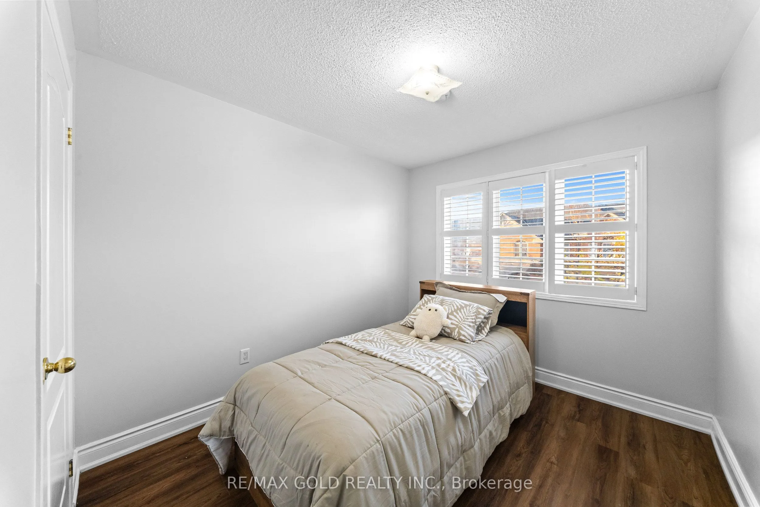 33 Bay Breeze Drive